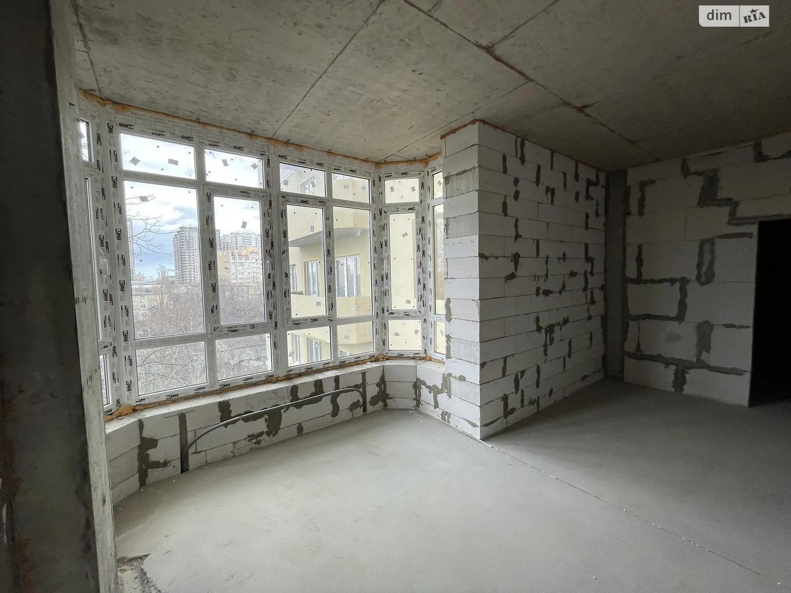 Продається 2-кімнатна квартира 68 кв. м у Одесі, вул. Сонячна - фото 1