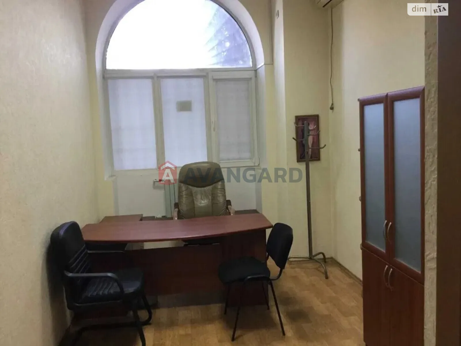 Продается объект сферы услуг 150 кв. м в 3-этажном здании, цена: 50000 $ - фото 1