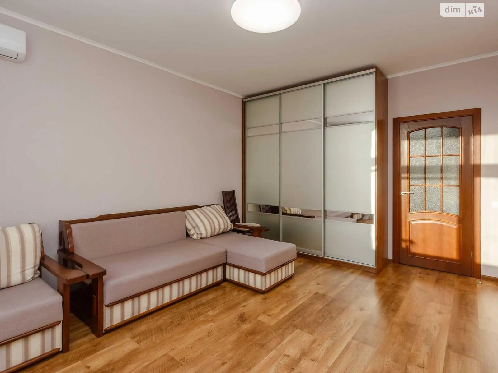 Сдается в аренду 1-комнатная квартира 43 кв. м в Киеве, цена: 13500 грн