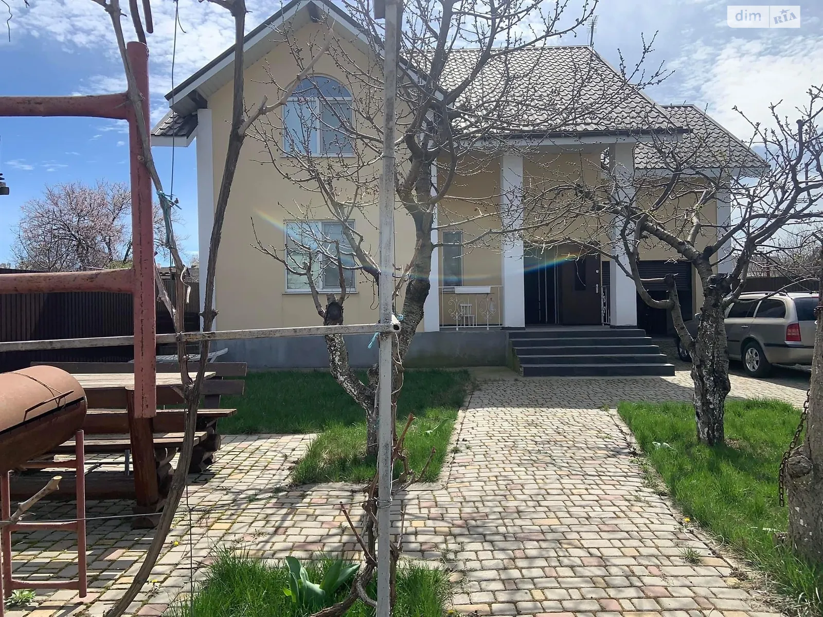 Продається будинок 2 поверховий 160 кв. м з каміном, цена: 105000 $