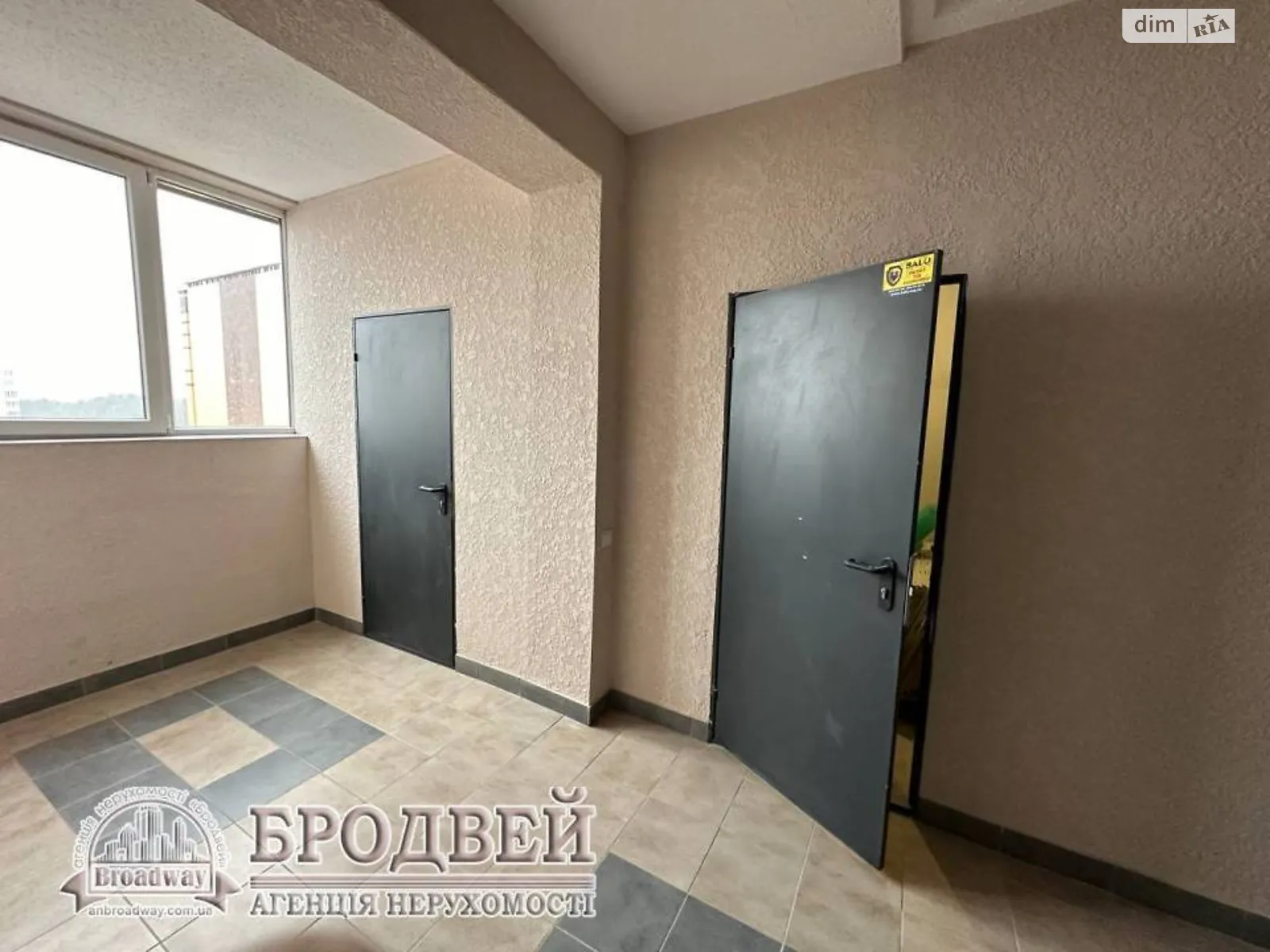 Продается 2-комнатная квартира 71 кв. м в Чернигове - фото 2