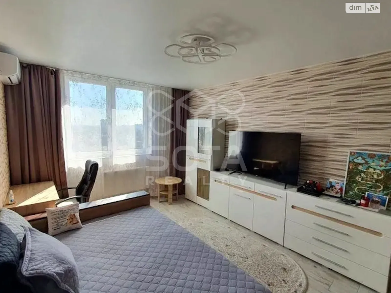 Продается 2-комнатная квартира 61 кв. м в Киеве, ул. Юлии Здановской(Михаила Ломоносова), 34Б