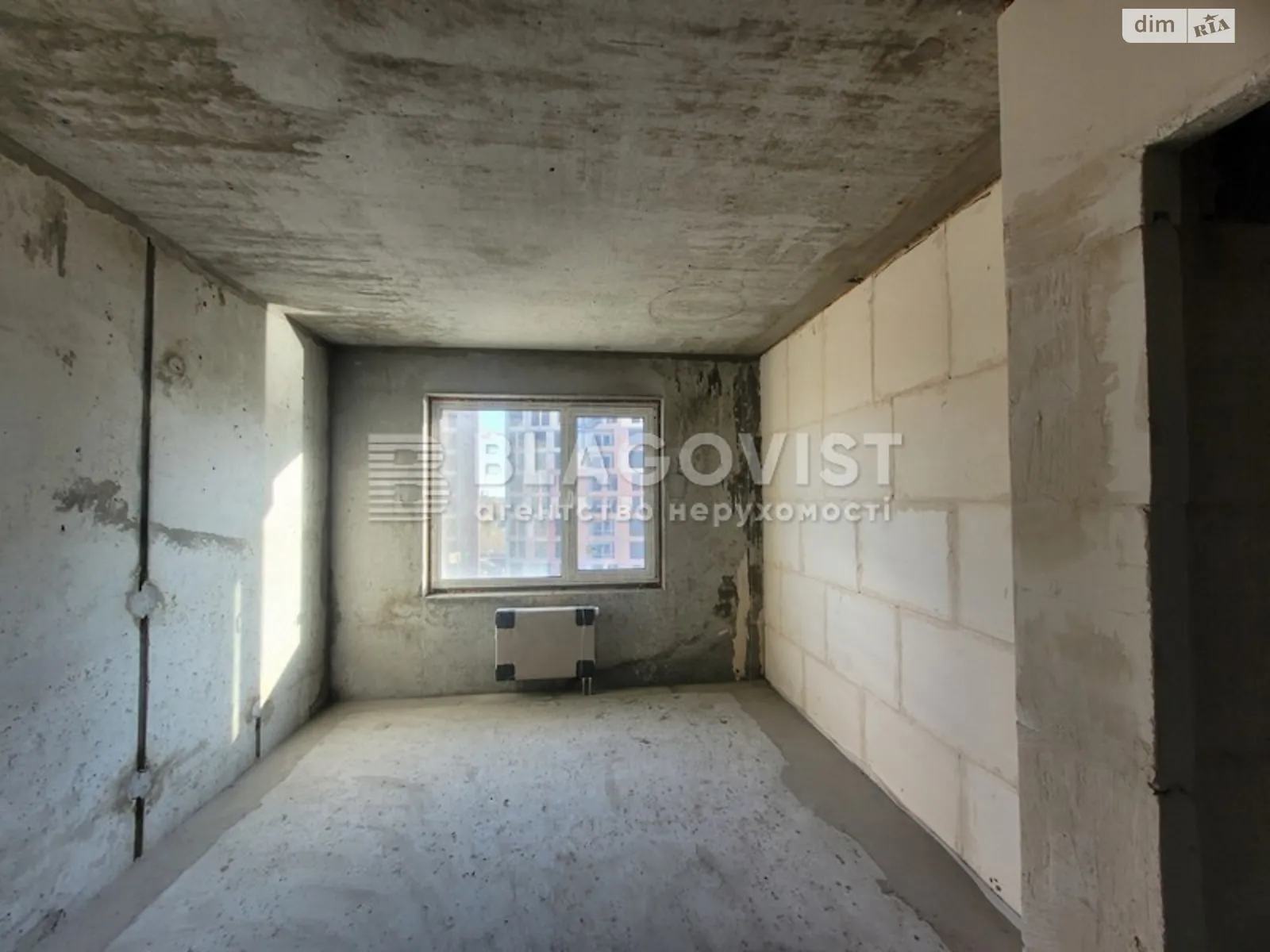 Продается 1-комнатная квартира 42 кв. м в Киеве, ул. Дегтяревская, 25Ж - фото 1