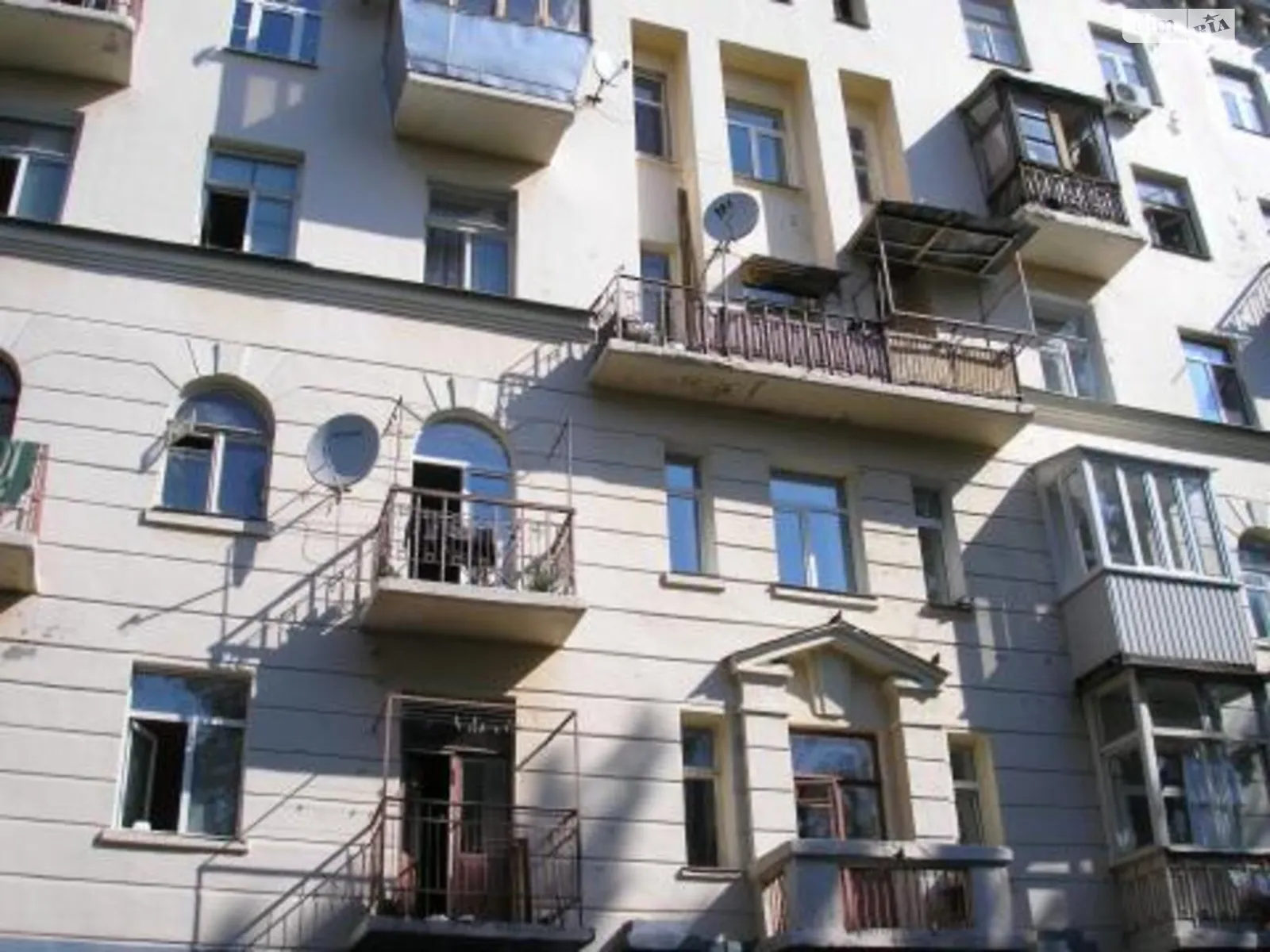 Продается 2-комнатная квартира 55 кв. м в Киеве, ул. Олеся Гончара, 55 - фото 1