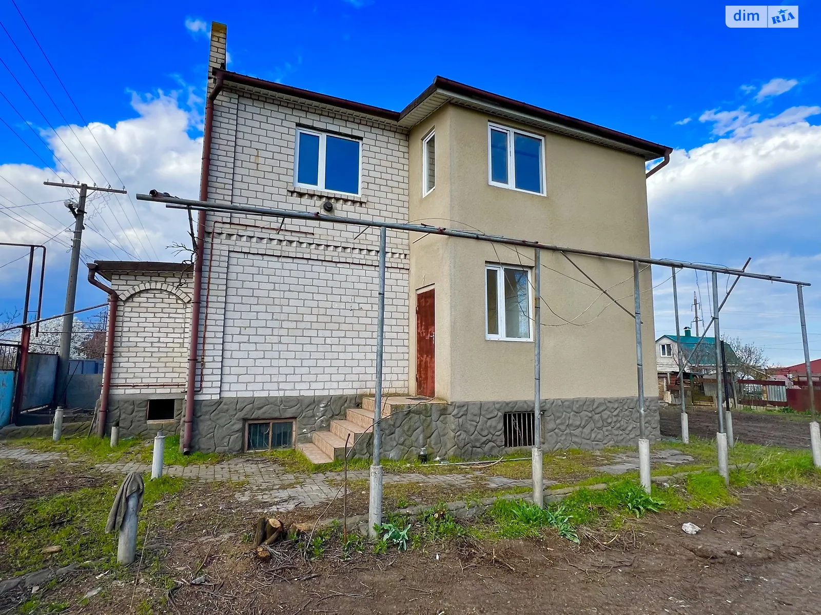 Продается дом на 2 этажа 100 кв. м с беседкой, цена: 45000 $ - фото 1