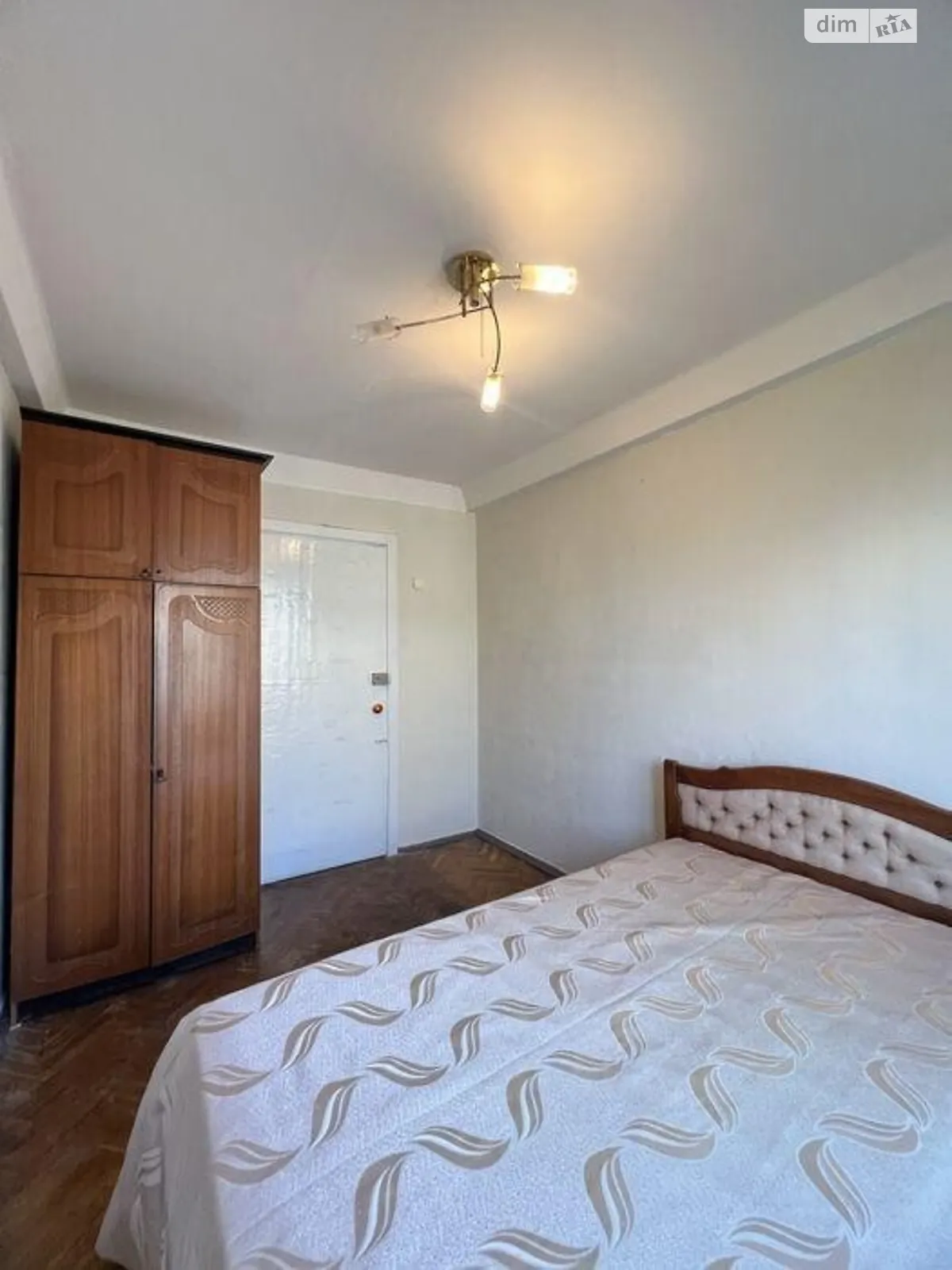 Продается 3-комнатная квартира 50 кв. м в Киеве, ул. Академика Шалимова(Героев Севастополя)