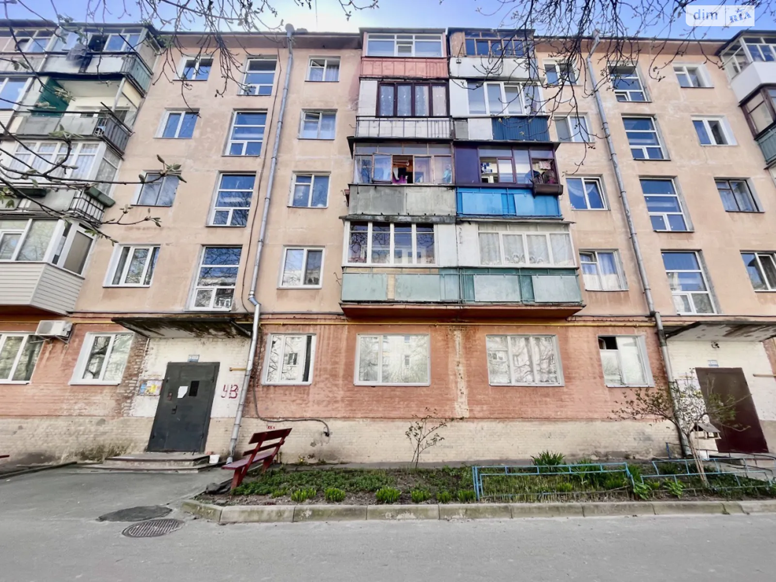 Продається 2-кімнатна квартира 45 кв. м у Чернігові, цена: 26500 $