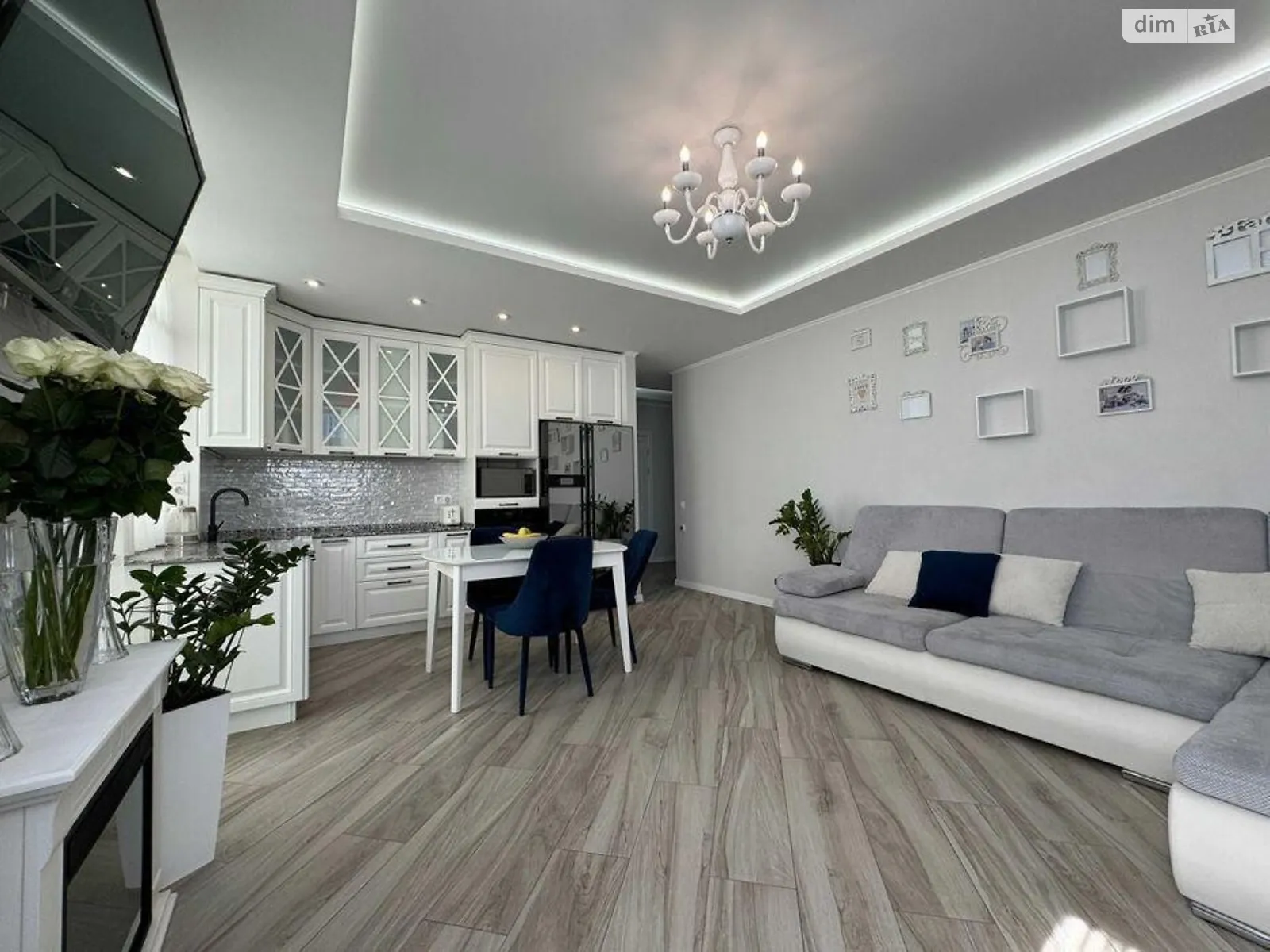 Продается 3-комнатная квартира 77 кв. м в Киеве, ул. Семьи Кульженков, 8 - фото 1