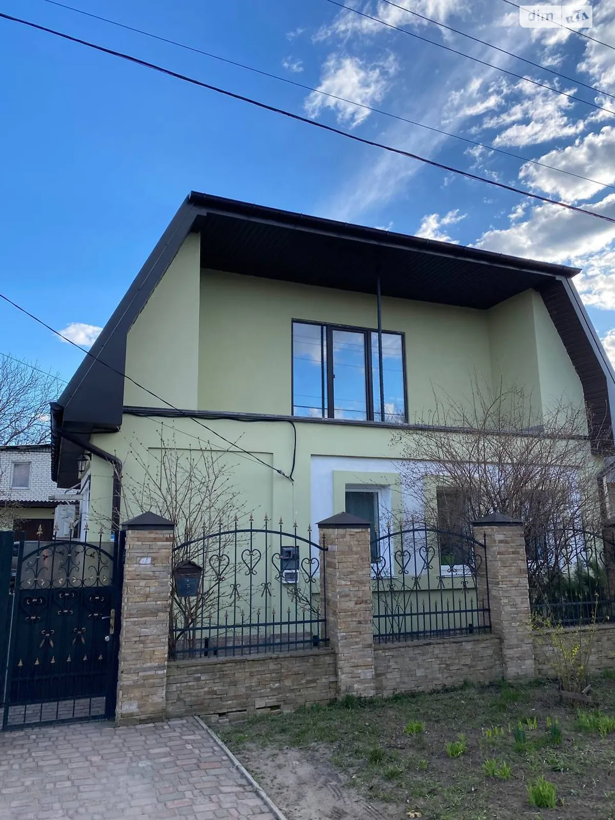 Продається будинок 2 поверховий 180 кв. м з гаражем, цена: 120000 $