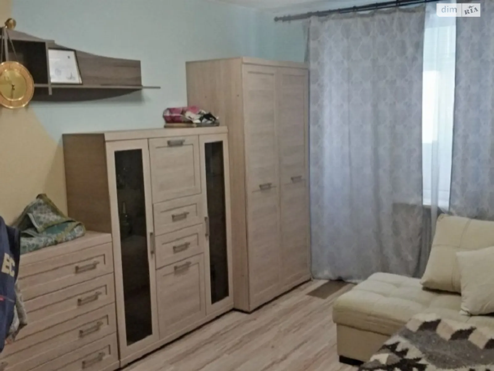 Продается 1-комнатная квартира 33 кв. м в Днепре, просп. Поля Александра, 127