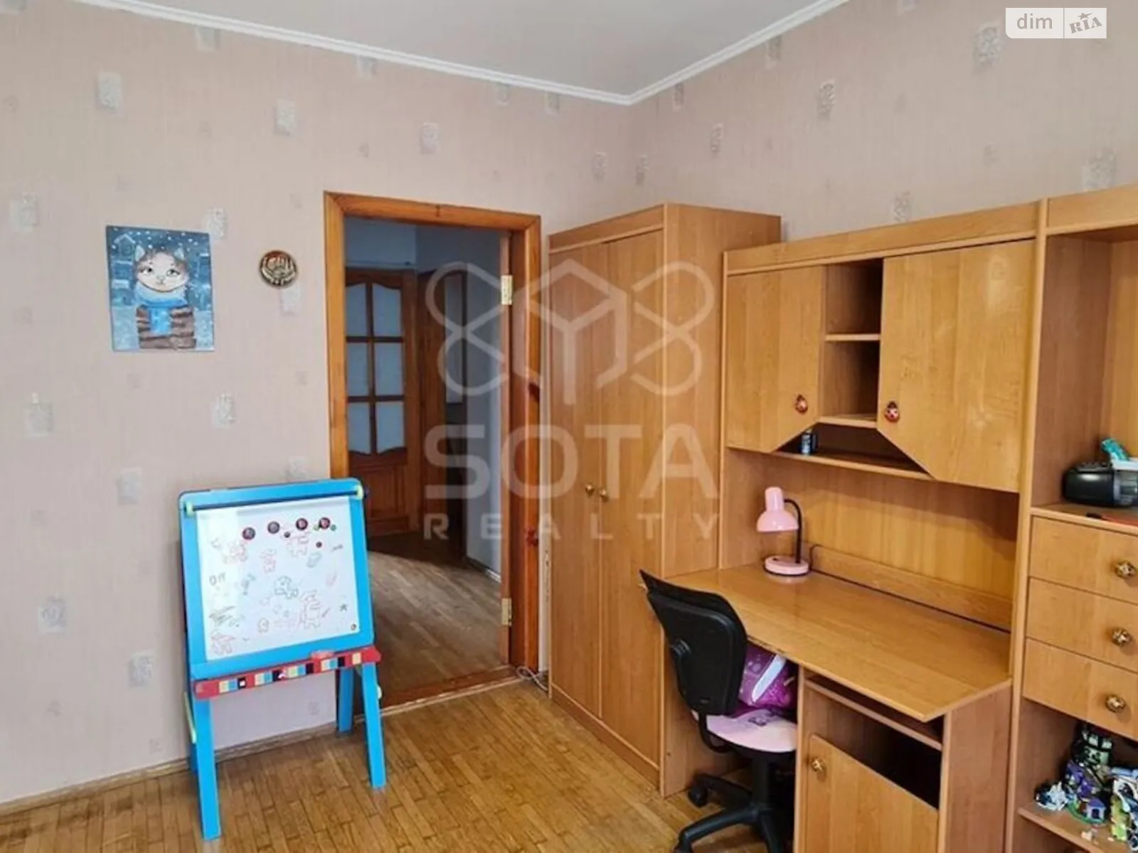 Продається 3-кімнатна квартира 79 кв. м у Києві, просп. Петра Григоренка, 11А