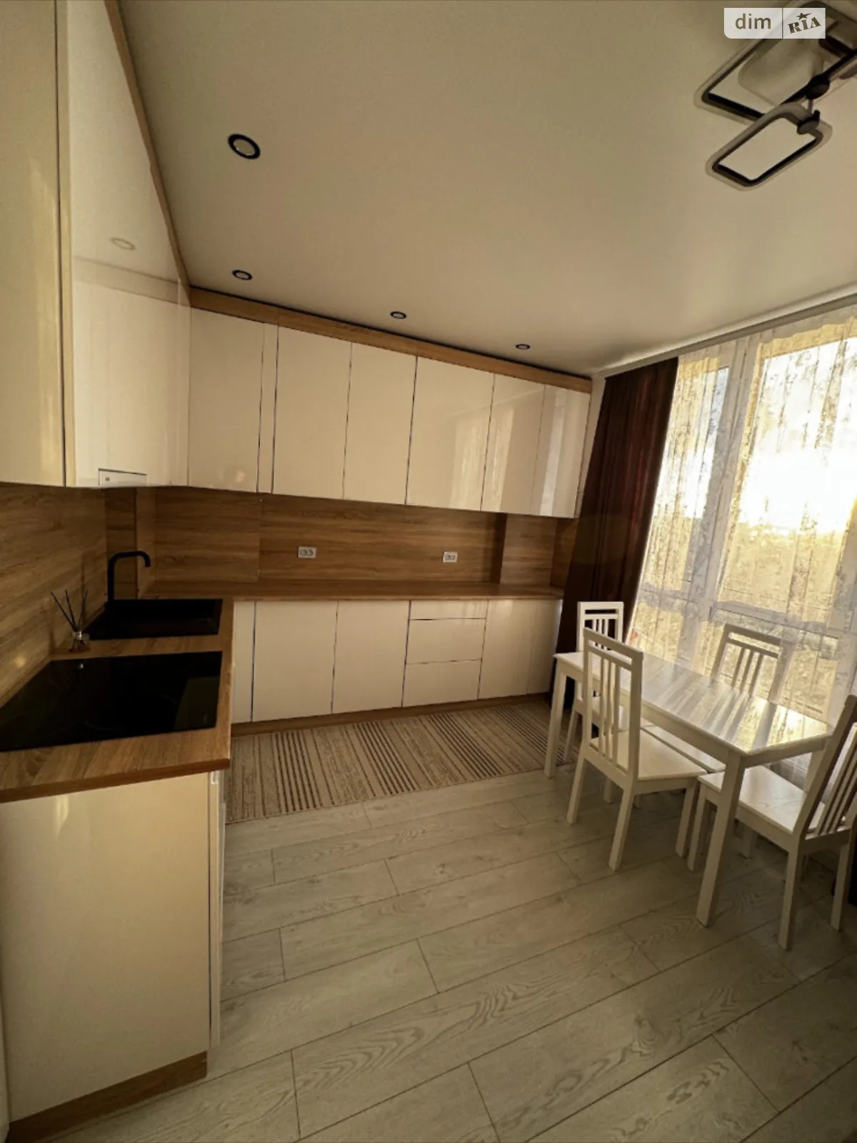 Продается 1-комнатная квартира 41 кв. м в Буче, ул. Бориса Гмыри, 11А - фото 1
