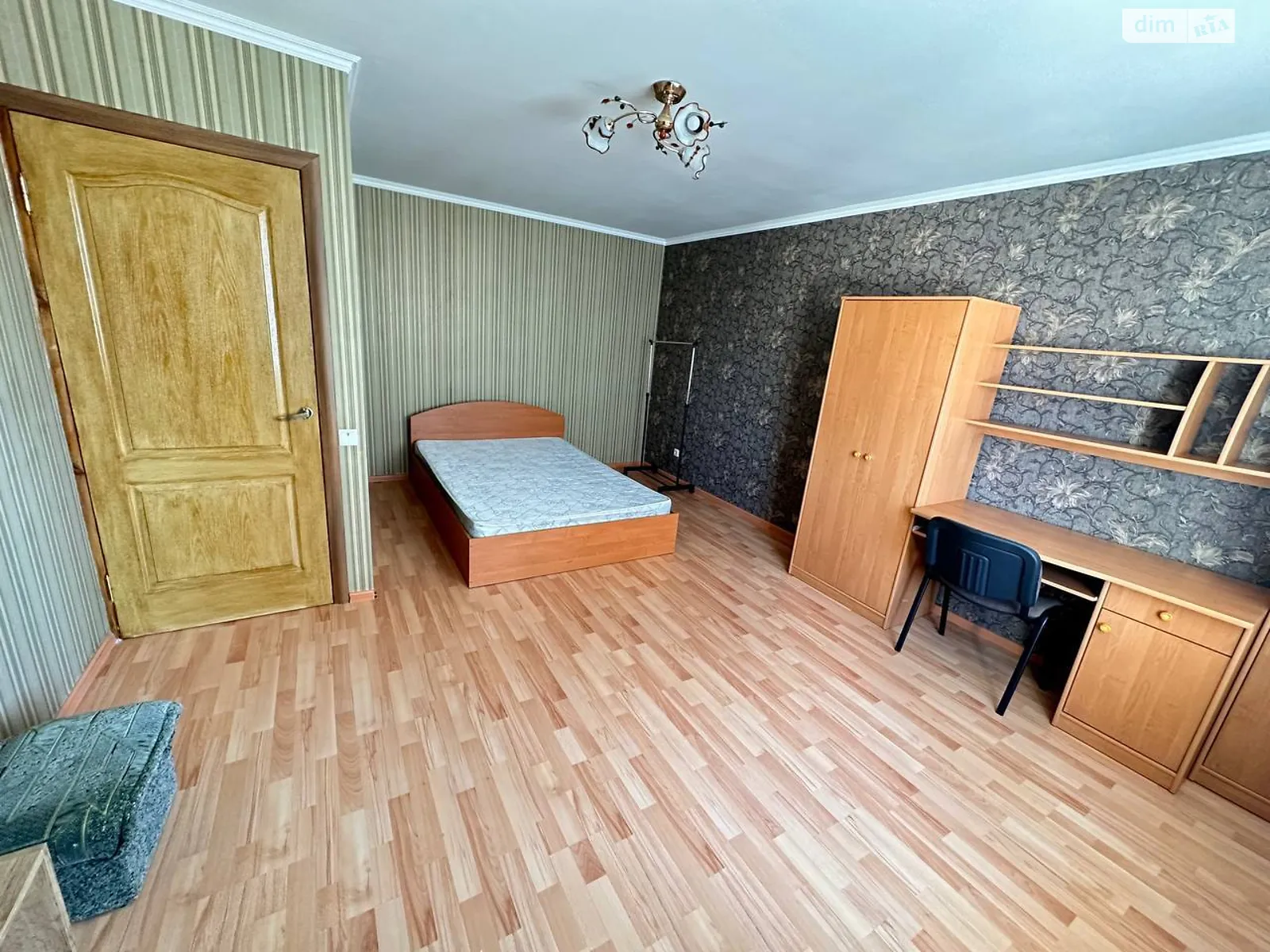 Продається 1-кімнатна квартира 40 кв. м у Вінниці, вул. Героїв Крут