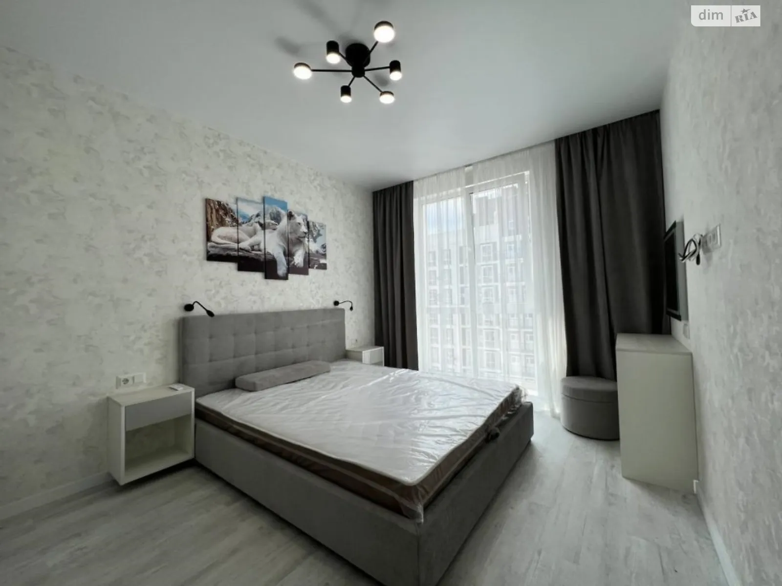 Продается 2-комнатная квартира 62 кв. м в Киеве, ул. Михаила Максимовича, 26Б