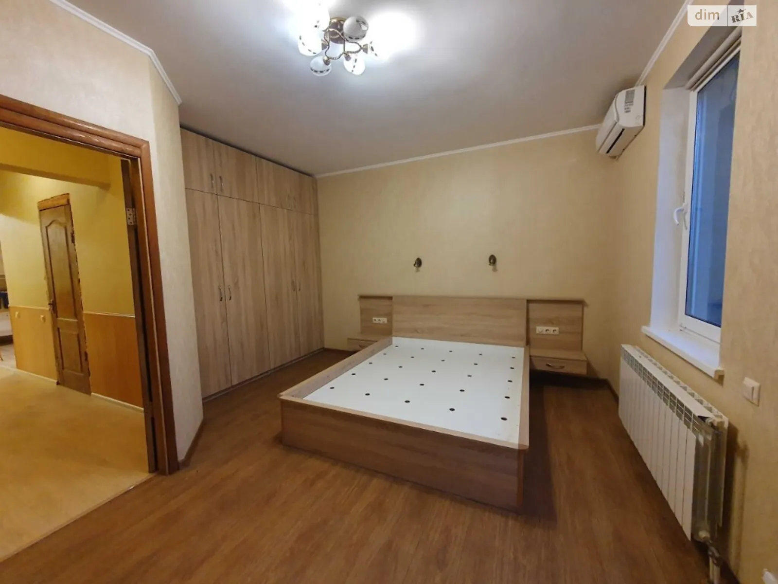 Продается 3-комнатная квартира 80 кв. м в Слобожанском, ул. 8-го Марта, 9А