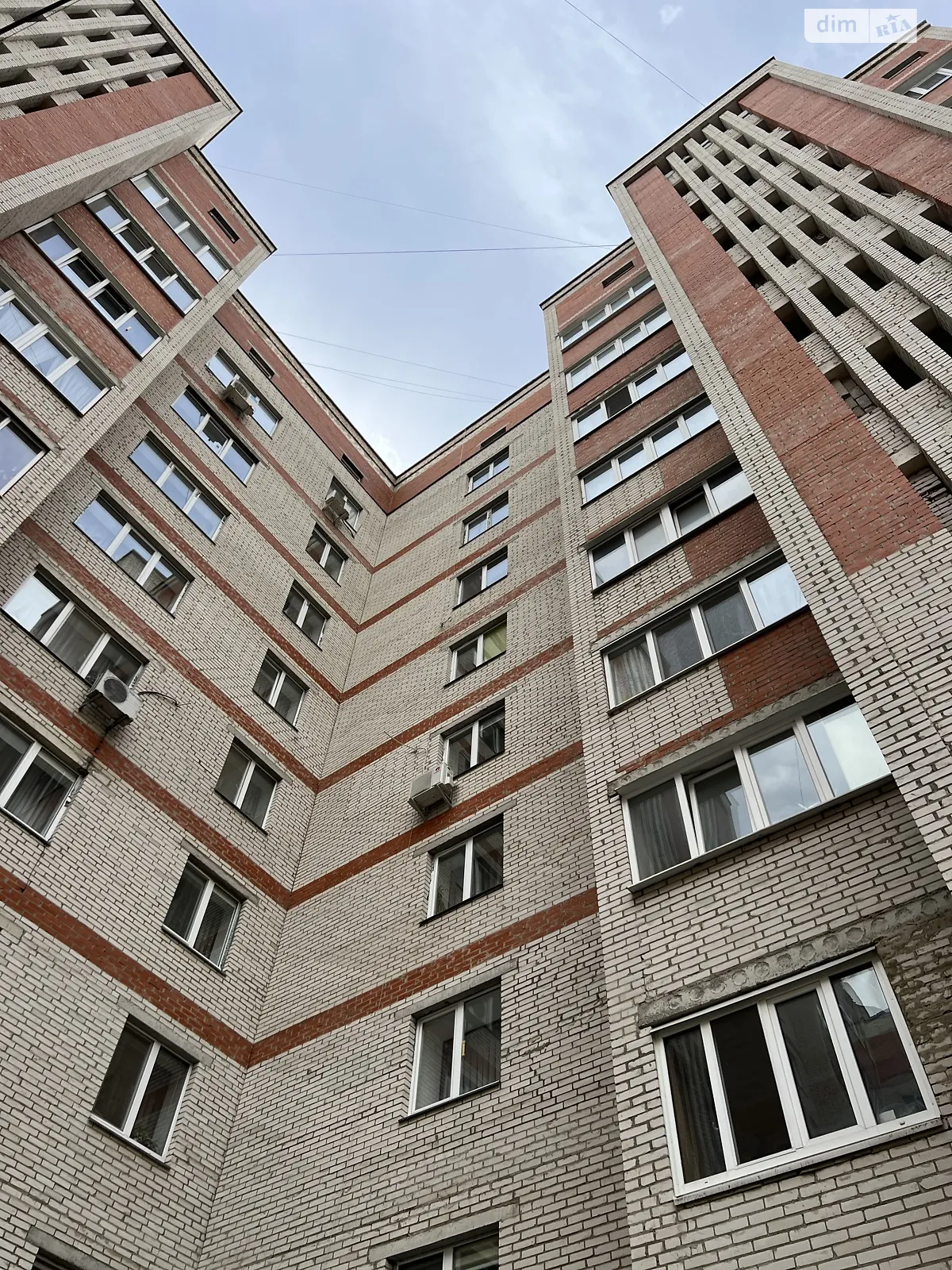 3-комнатная квартира 68.7 кв. м в Луцке, ул. Кравчука - фото 1