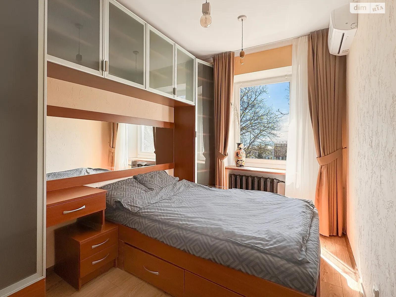 Продается 3-комнатная квартира 103 кв. м в Одессе, пер. Чайковского