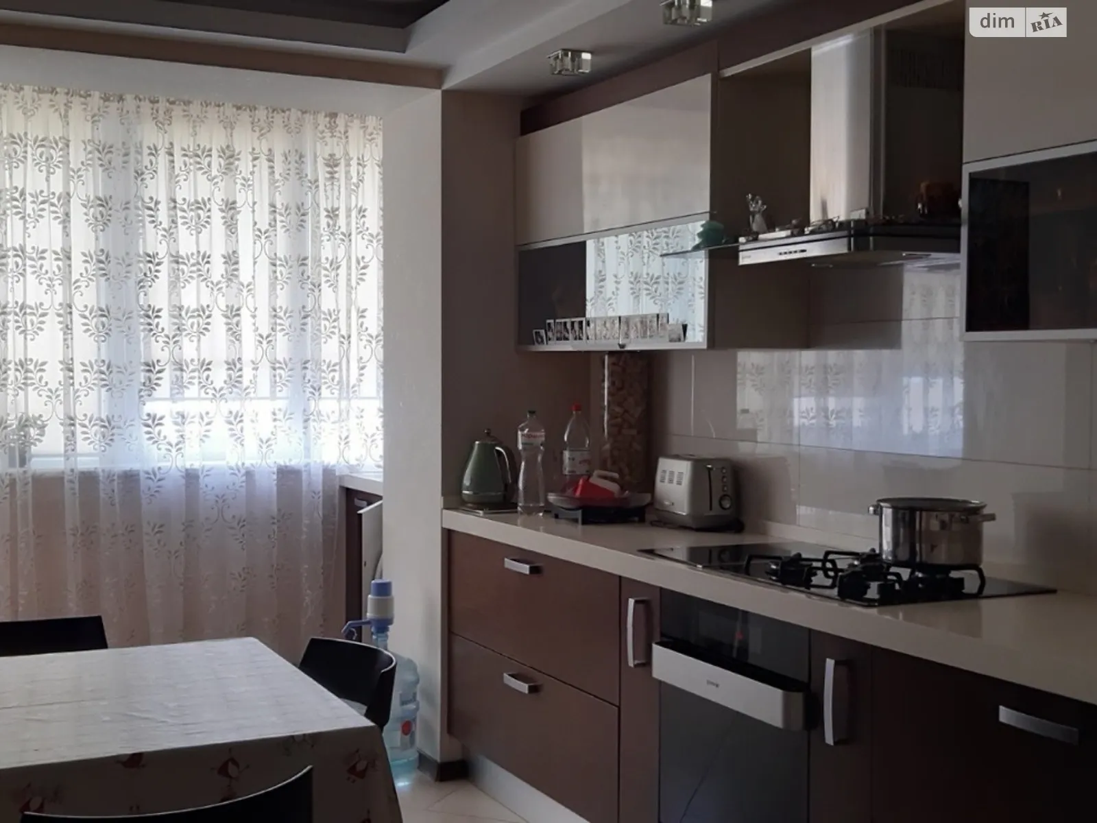 Продается 3-комнатная квартира 109 кв. м в Одессе, ул. Академика Заболотного, 58