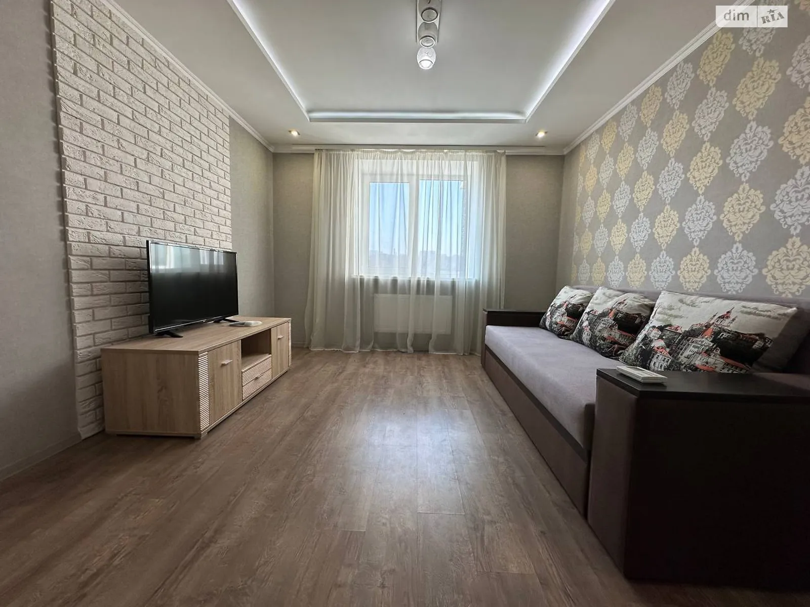 Продается 3-комнатная квартира 74 кв. м в Днепре, цена: 87999 $