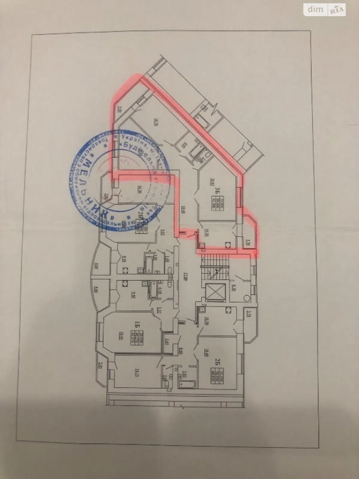 Продается 3-комнатная квартира 107 кв. м в Ивано-Франковске, ул. Галицкая, 9