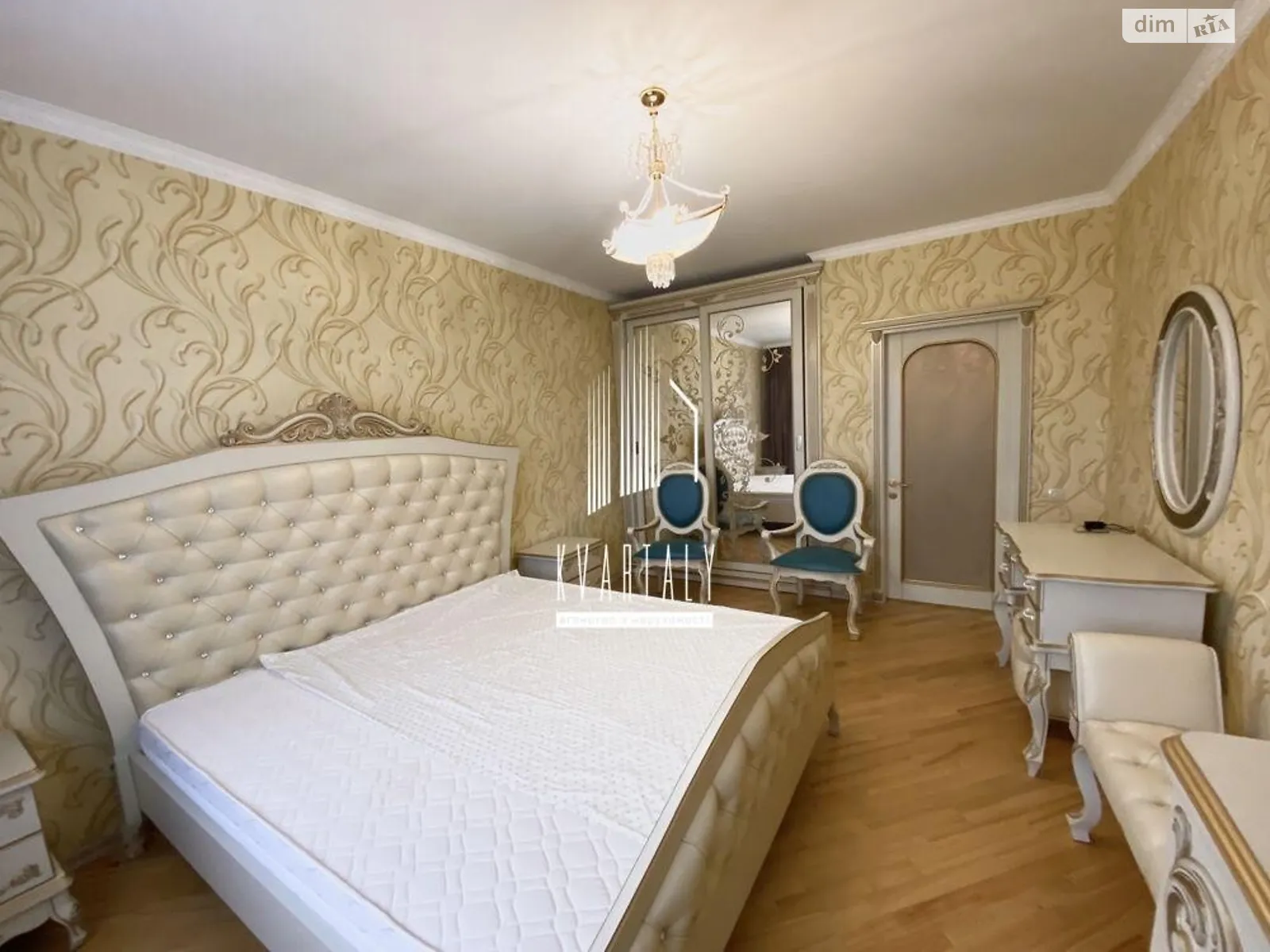 Сдается в аренду 3-комнатная квартира 105 кв. м в Киеве, ул. Вышгородская, 45