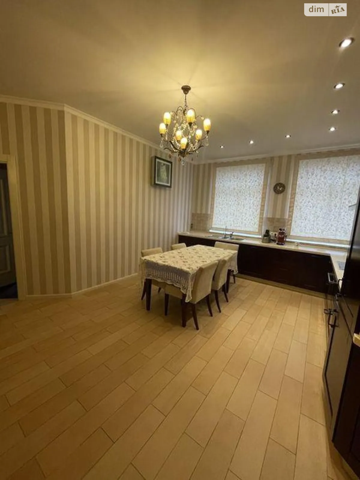 Продается 4-комнатная квартира 130 кв. м в Киеве - фото 3