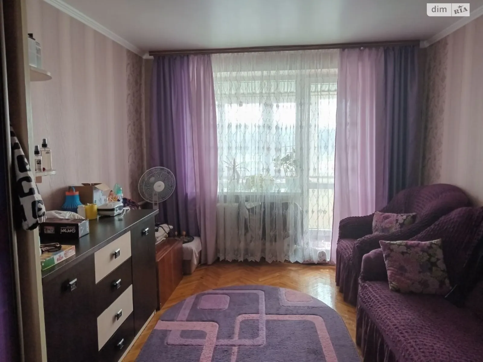 Продается 3-комнатная квартира 63 кв. м в Гусятине, цена: 28000 $