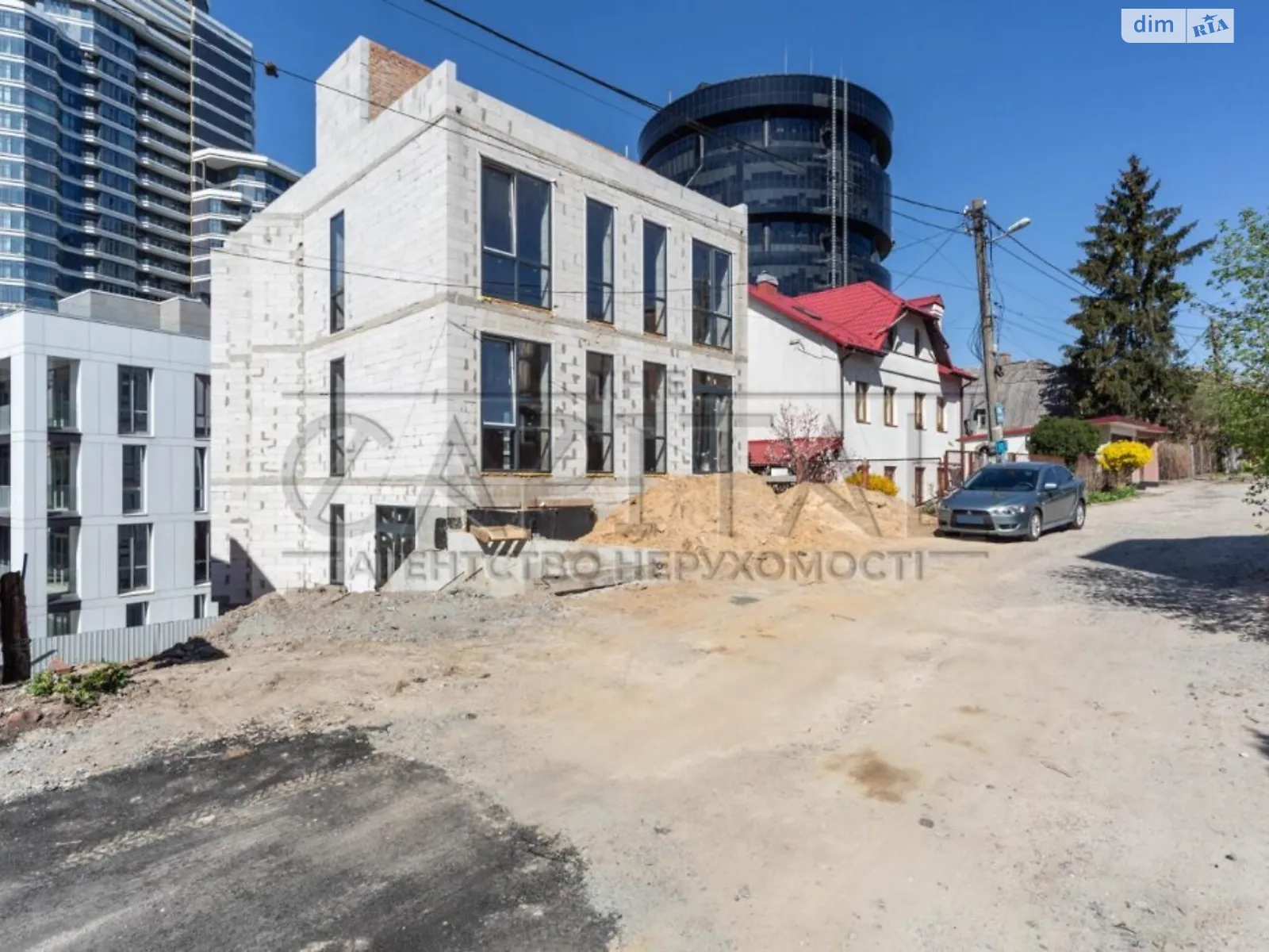Продается офис 540 кв. м в бизнес-центре, цена: 1200000 $ - фото 1