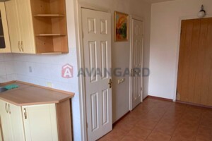 Продаж квартири, Запоріжжя, р‑н. Комунарський, Автозаводська вулиця, буд. 10