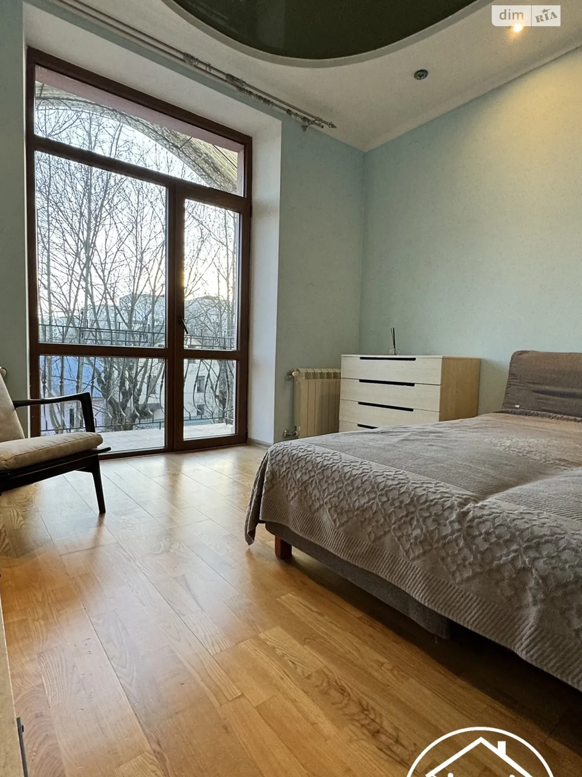 Продается 2-комнатная квартира 55 кв. м в Львове, ул. Повстанческая
