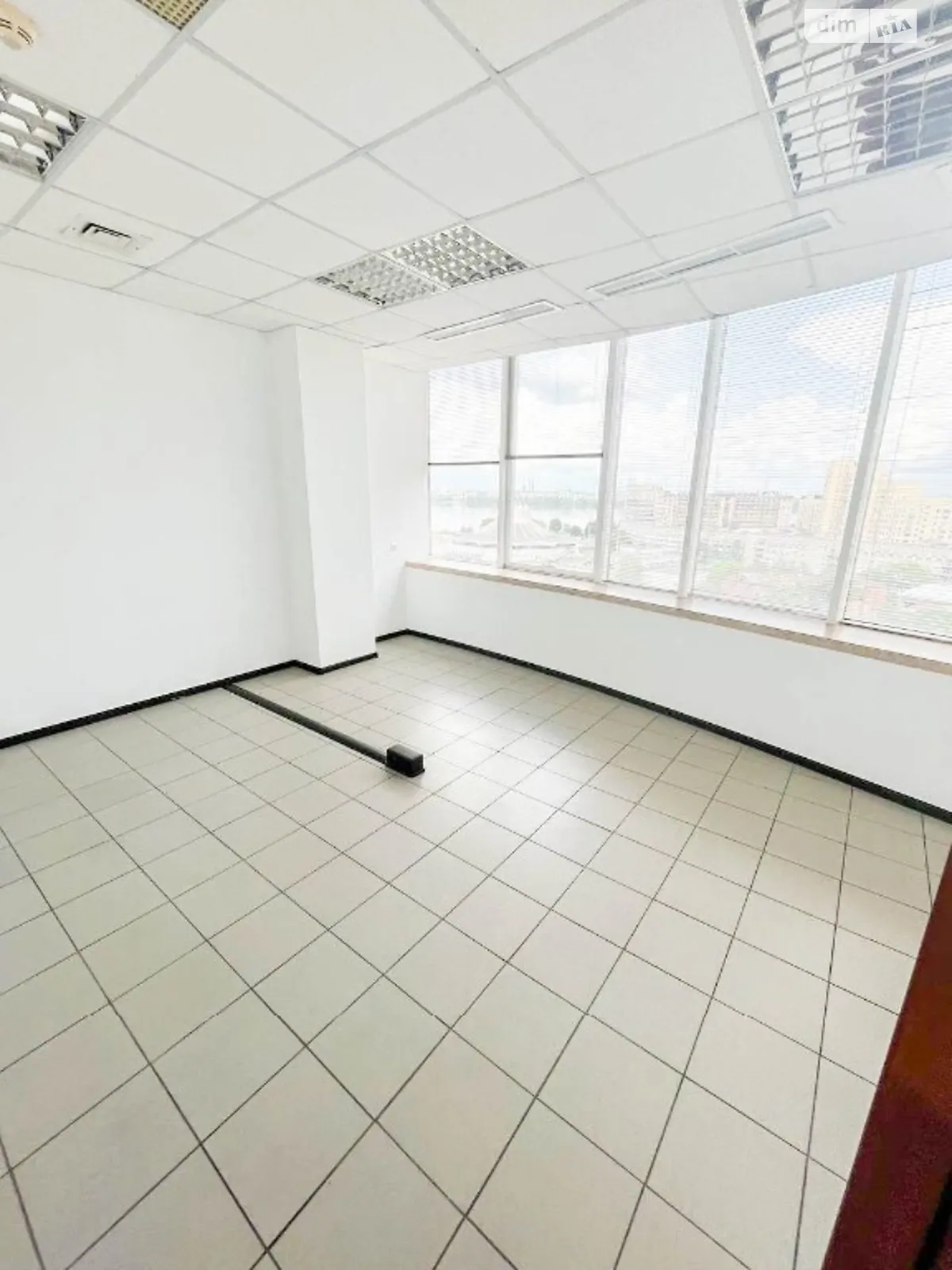 Продается офис 387 кв. м в бизнес-центре - фото 2