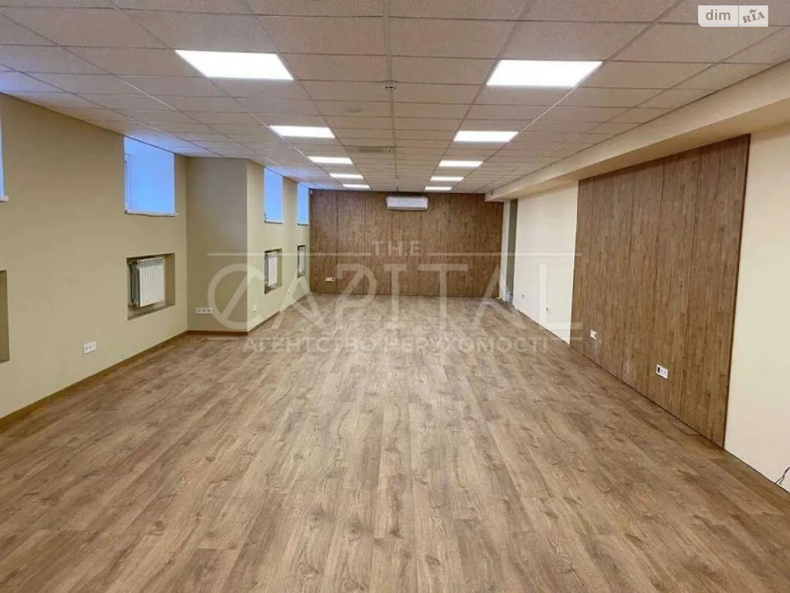 Сдается в аренду офис 213 кв. м в бизнес-центре, цена: 4000 $ - фото 1