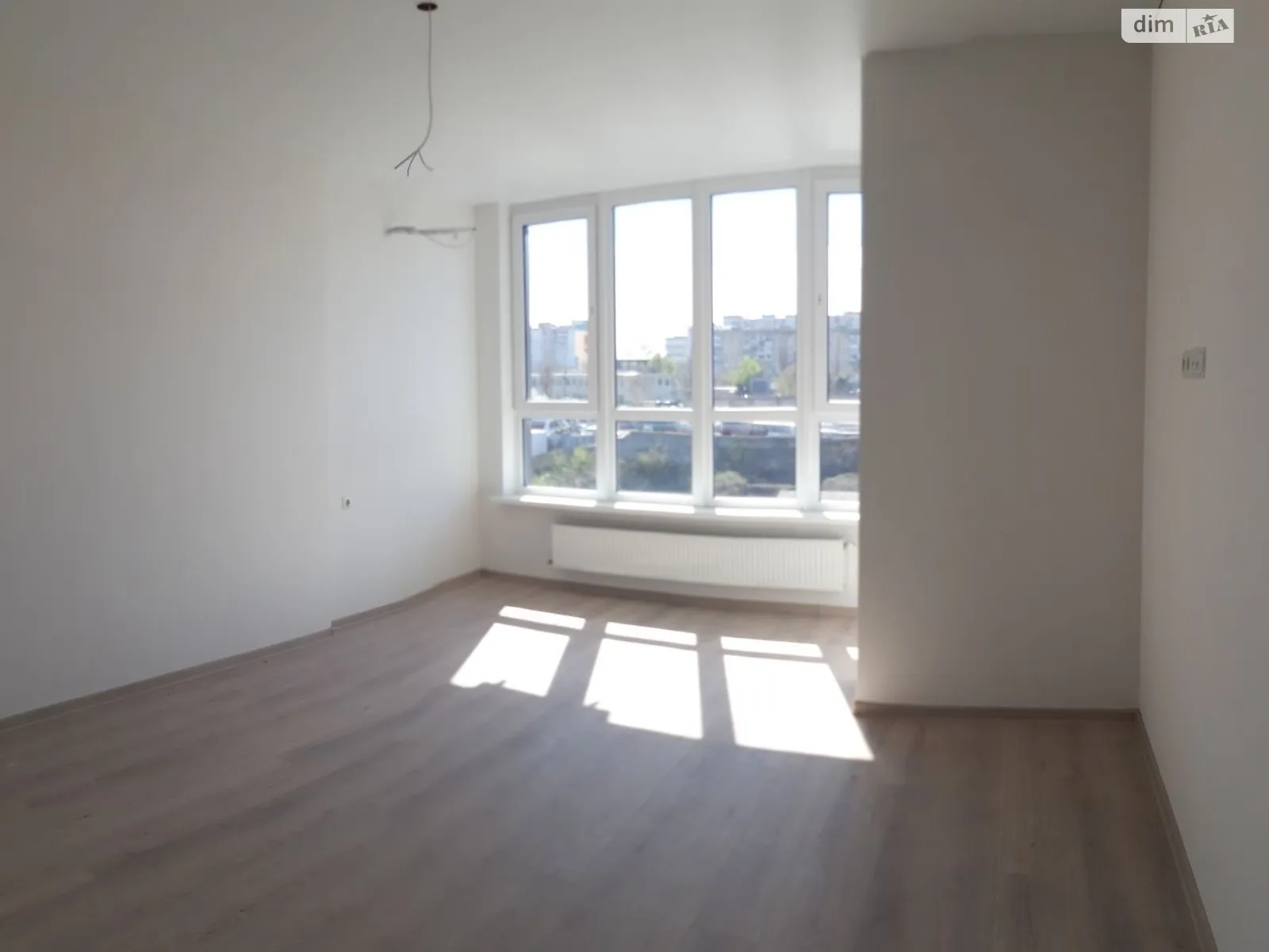 Продается 1-комнатная квартира 41 кв. м в Одессе, ул. Балковская - фото 1