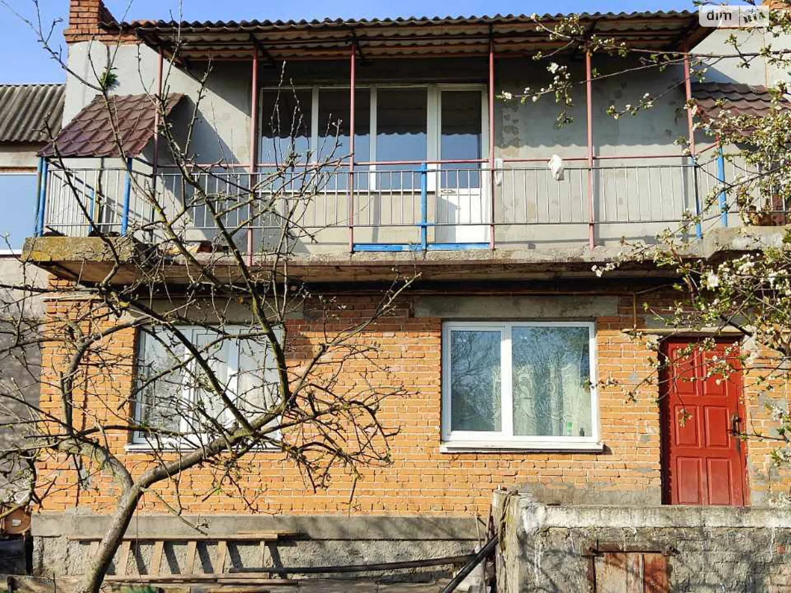 Продается дом на 2 этажа 163 кв. м с гаражом, цена: 62500 $