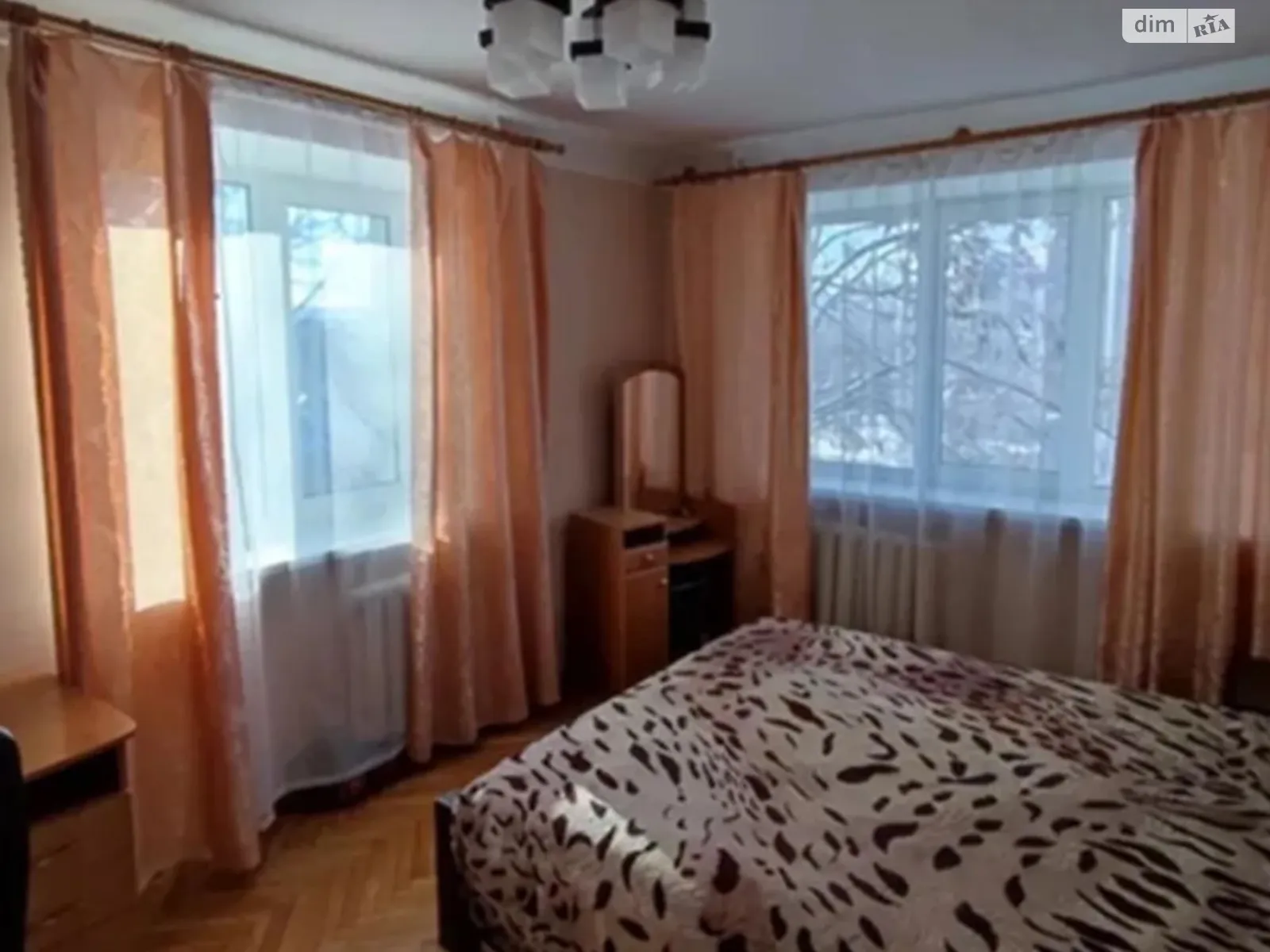 Продается 2-комнатная квартира 45 кв. м в Ивано-Франковске, ул. Набережная имени Василия Стефаника