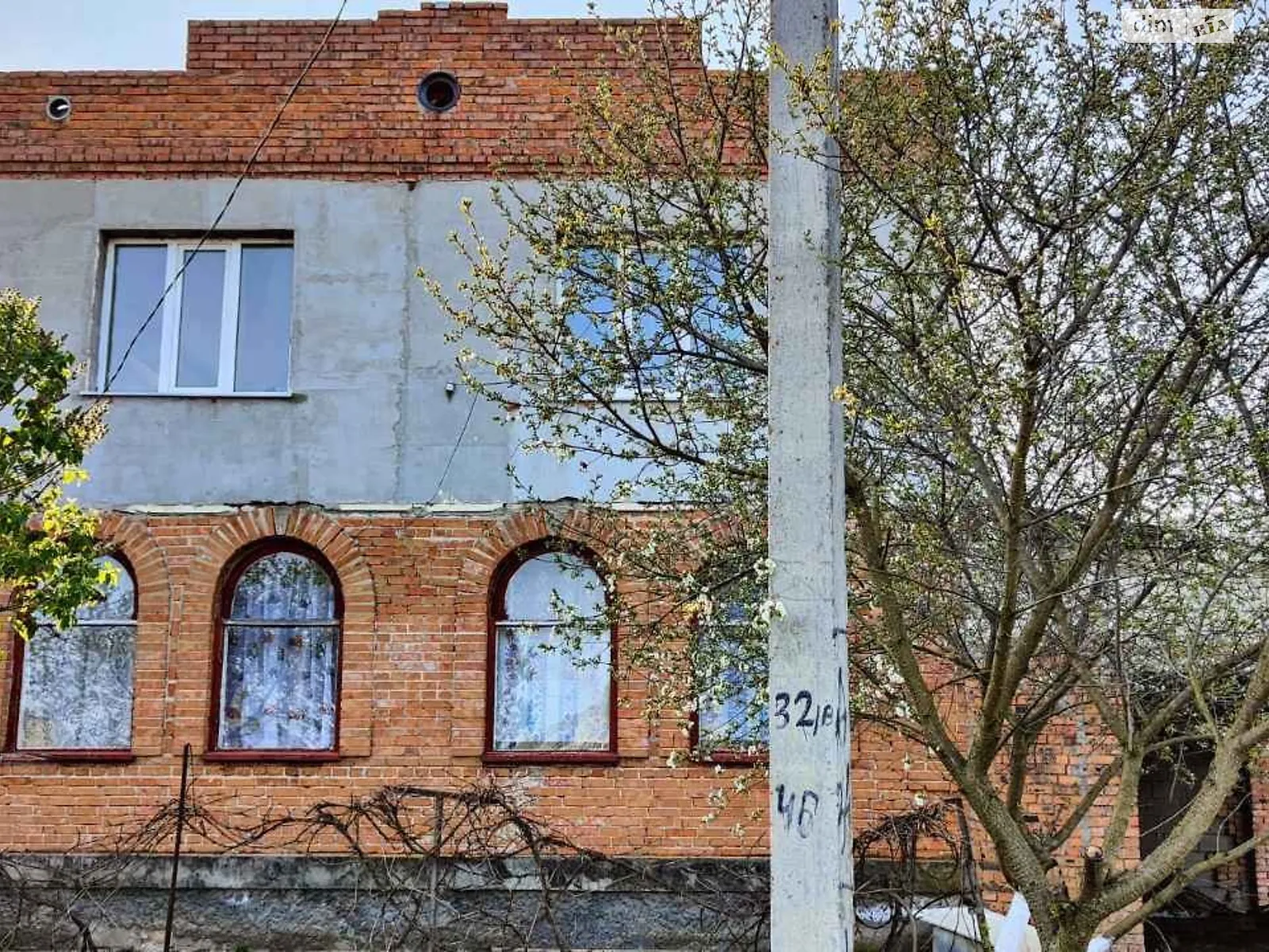 Продается дом на 2 этажа 163 кв. м с подвалом, ул. Прибужская