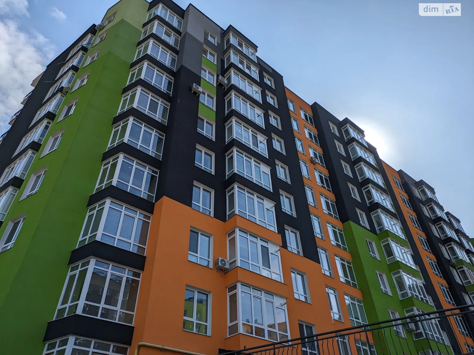 Продается 5-комнатная квартира 155.9 кв. м в Ивано-Франковске, ул. Приозерная - фото 1