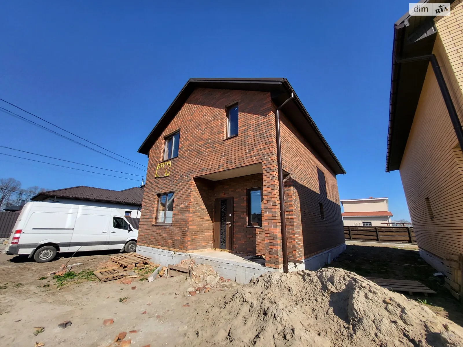 Продается дом на 2 этажа 120 кв. м с балконом, цена: 92000 $ - фото 1