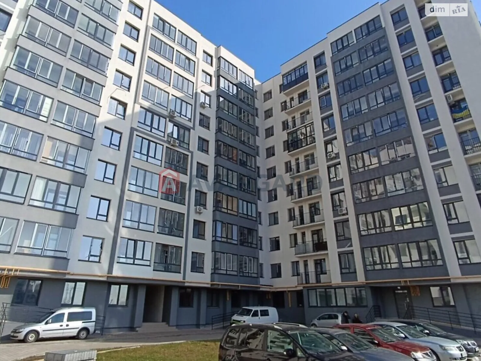 Продается 2-комнатная квартира 76 кв. м в Львове, ул. Длинная