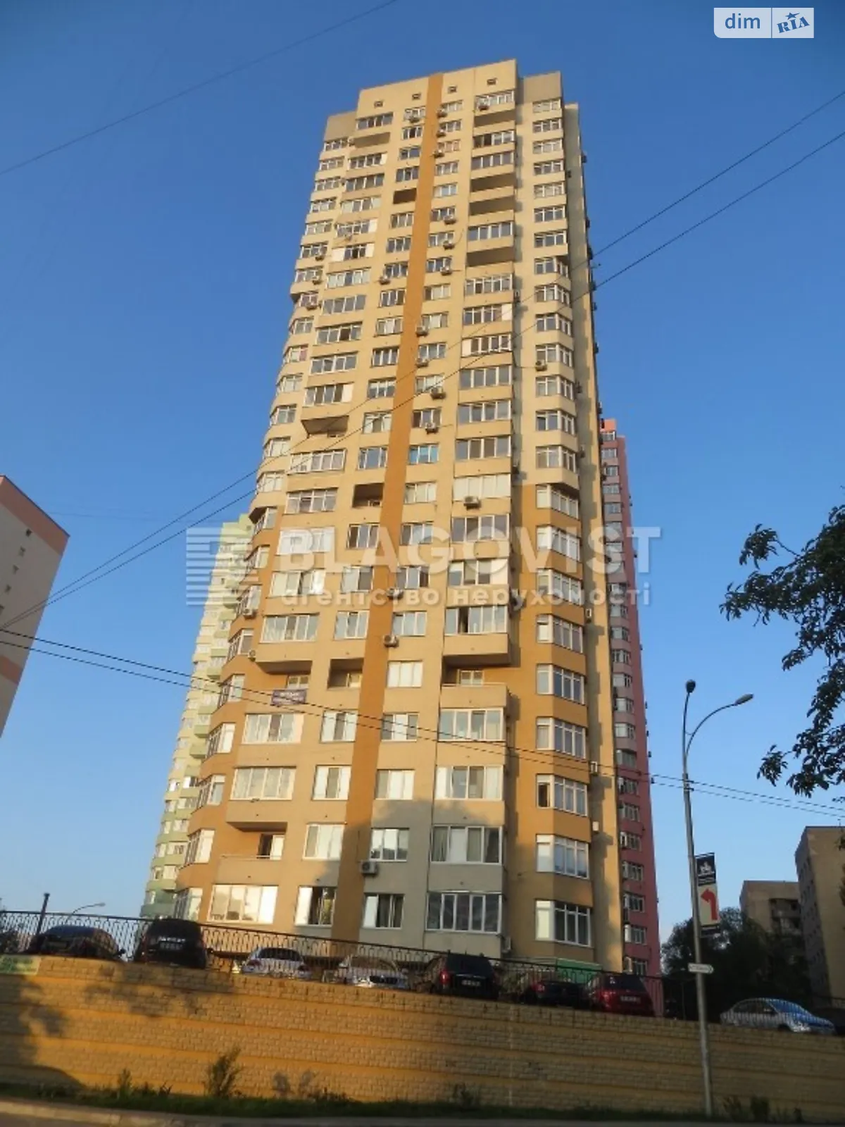 Продается 2-комнатная квартира 62 кв. м в Киеве, ул. Китаевская, 59