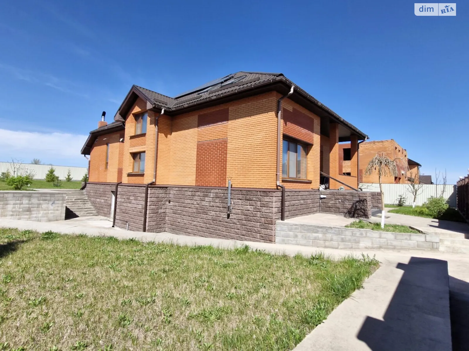 Продається будинок 2 поверховий 299 кв. м з терасою, цена: 219000 $ - фото 1
