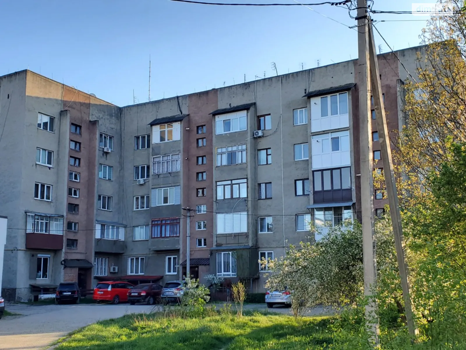 Продається 1-кімнатна квартира 36 кв. м у Новоселиці, вул. Центральна, 22