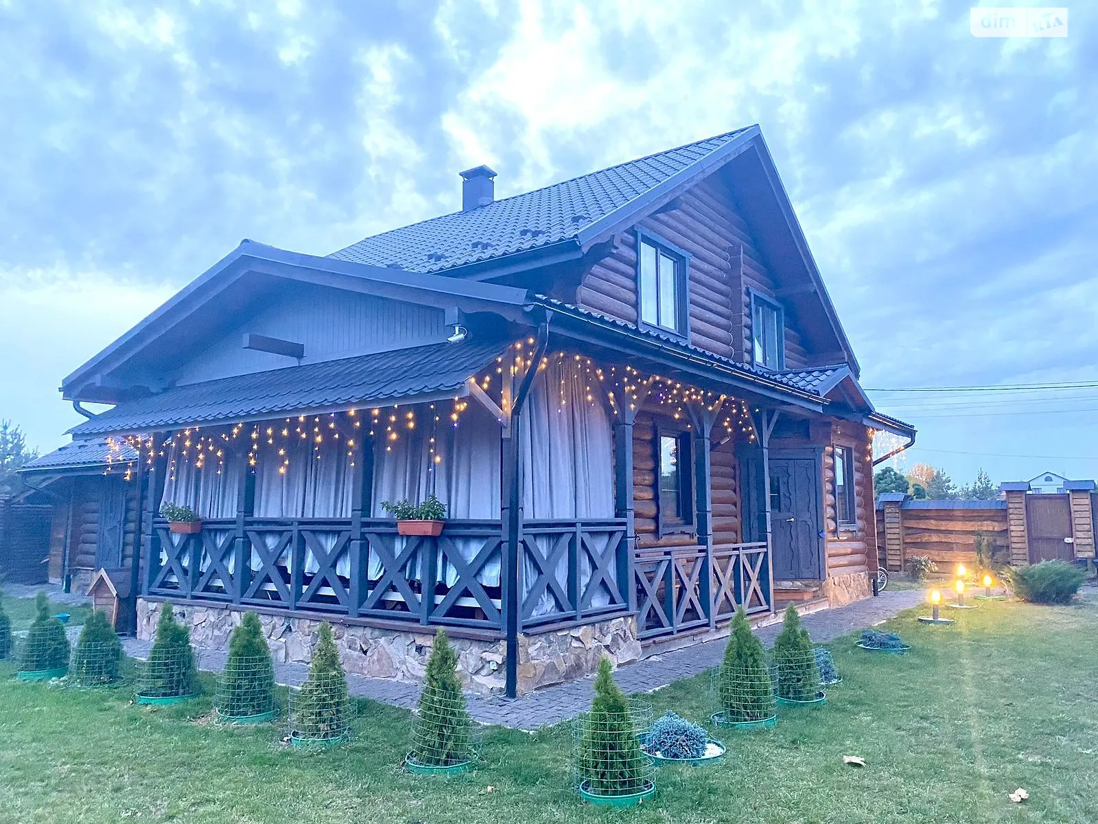 Продается дом на 2 этажа 160 кв. м с камином, цена: 145000 $ - фото 1