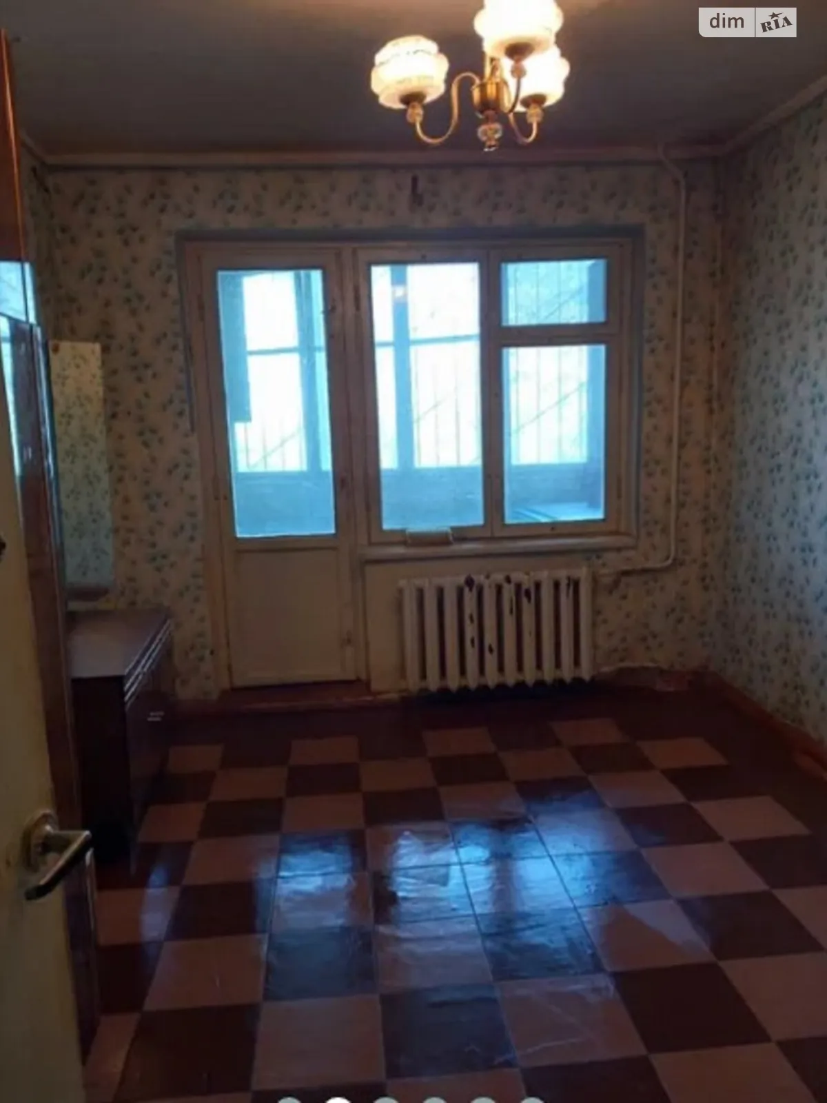 Продається 3-кімнатна квартира 63 кв. м у Одесі, просп. Академіка Глушка