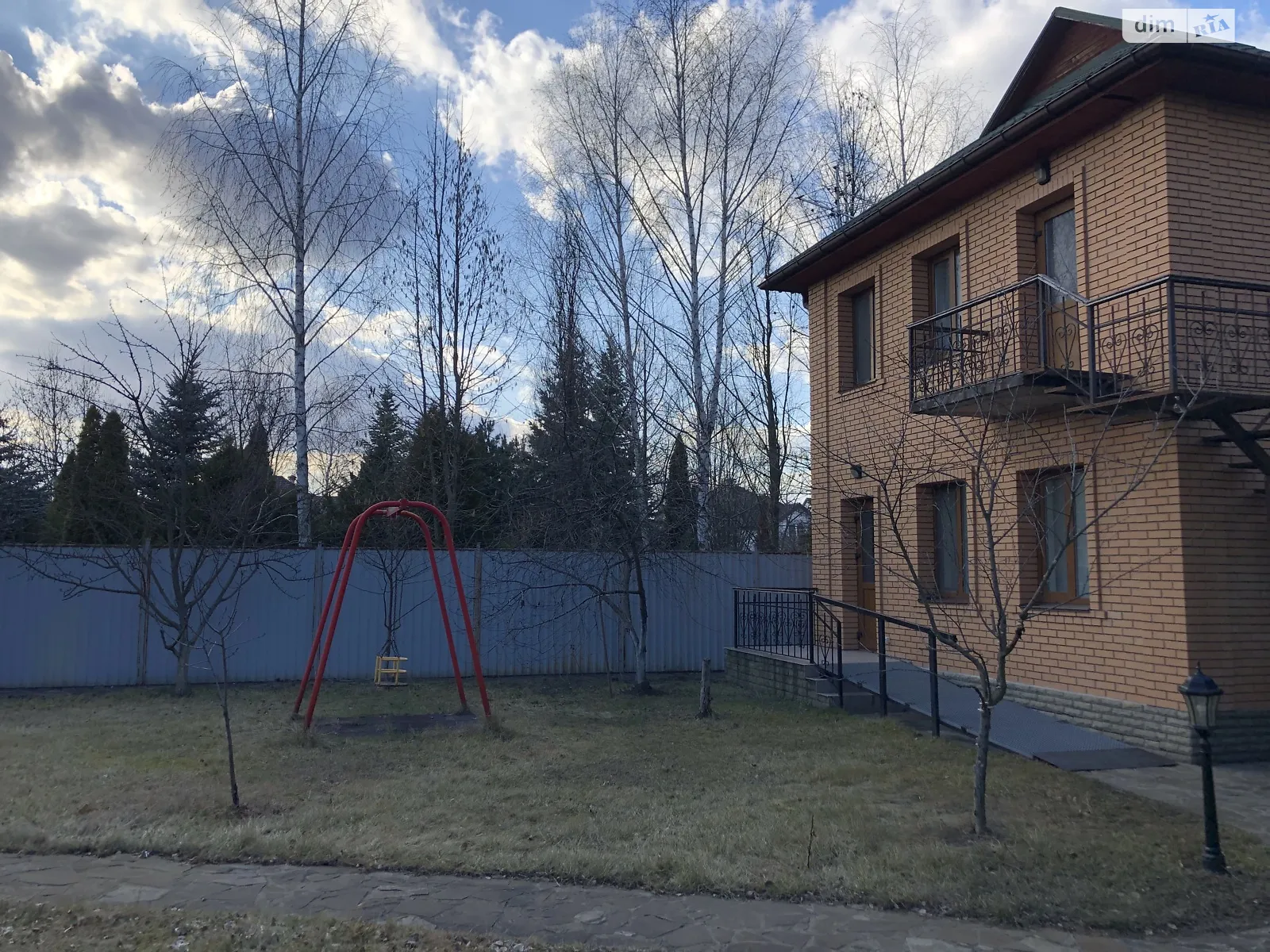 Сдается в аренду дом на 2 этажа 67 кв. м с подвалом, цена: 1100 $ - фото 1