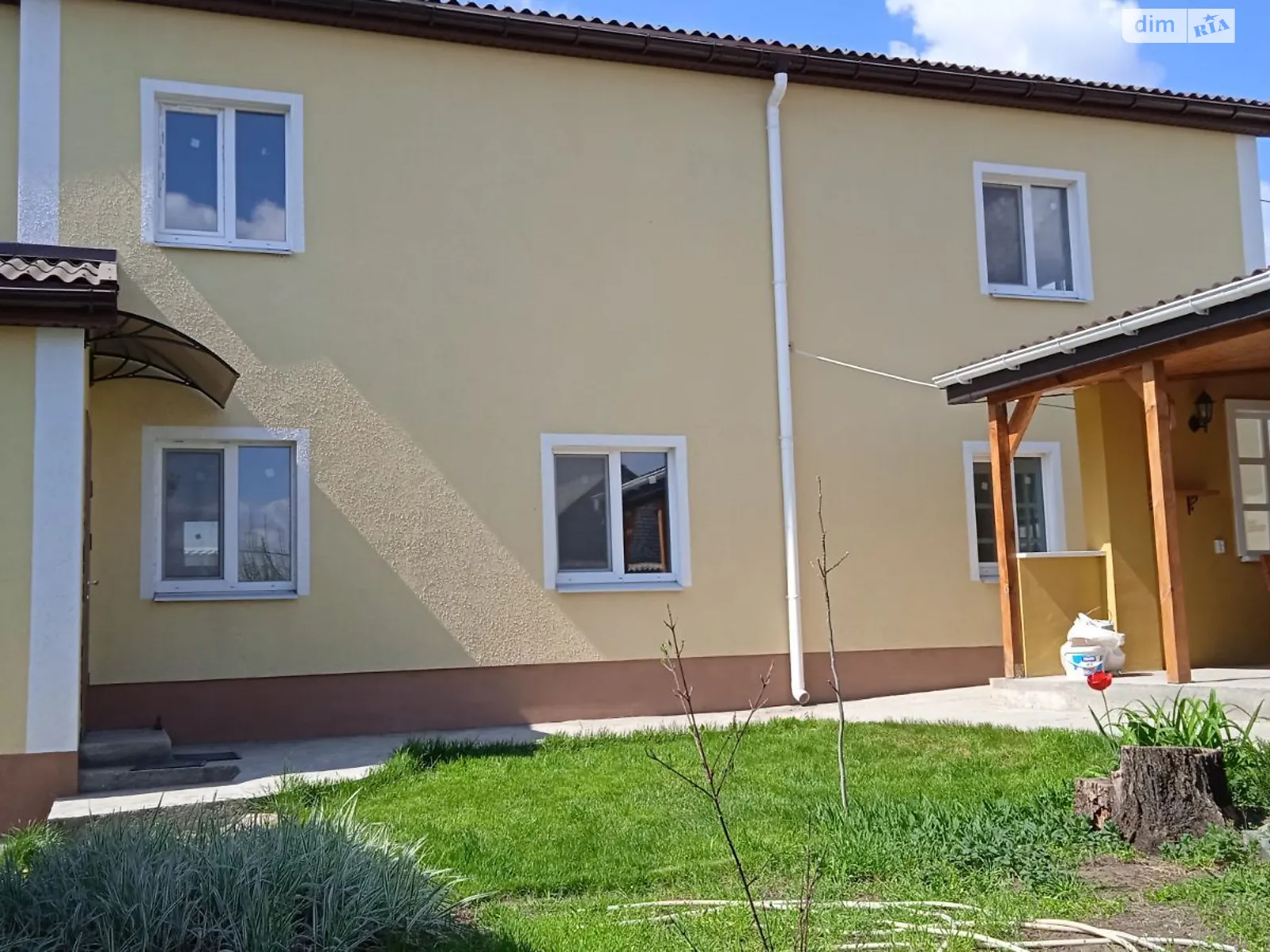 Продається будинок 2 поверховий 133 кв. м з каміном, цена: 165000 €