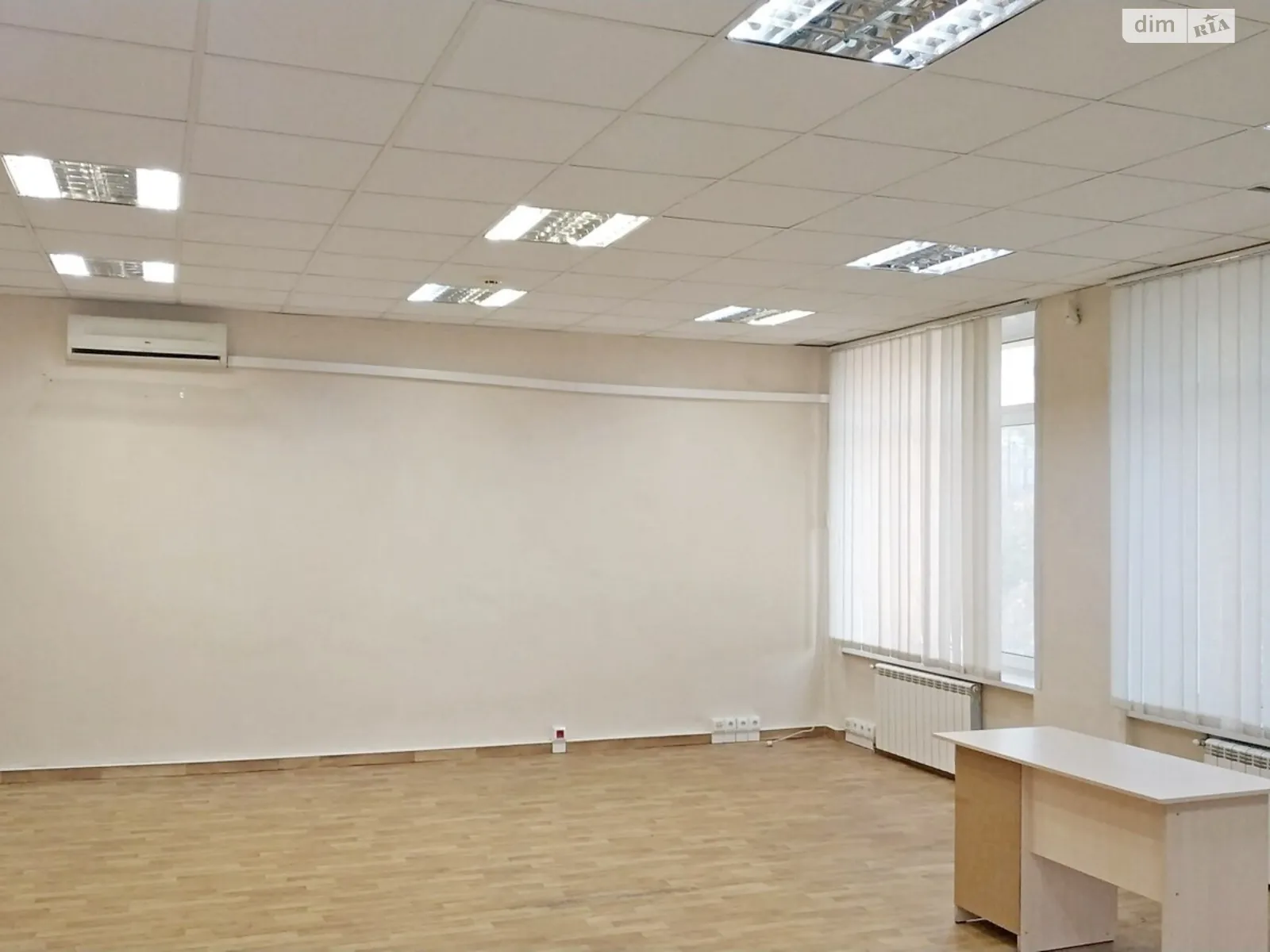 Сдается в аренду офис 127 кв. м в бизнес-центре, цена: 59520 грн - фото 1