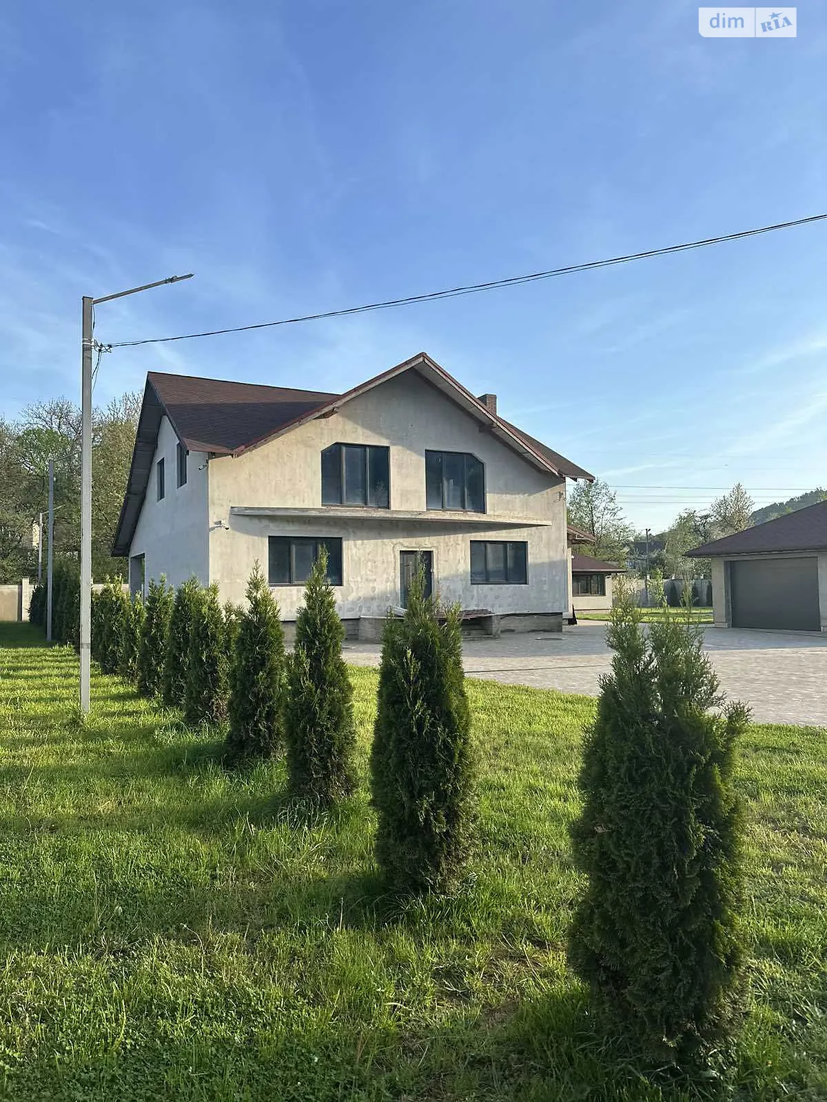 Продается дом на 2 этажа 280 кв. м с гаражом, цена: 180000 $ - фото 1