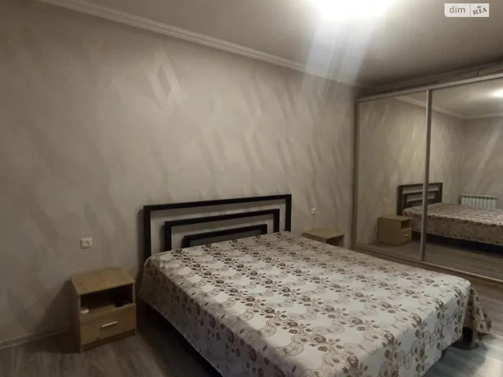 Здається в оренду 1-кімнатна квартира 40 кв. м у Дніпрі, цена: 15000 грн