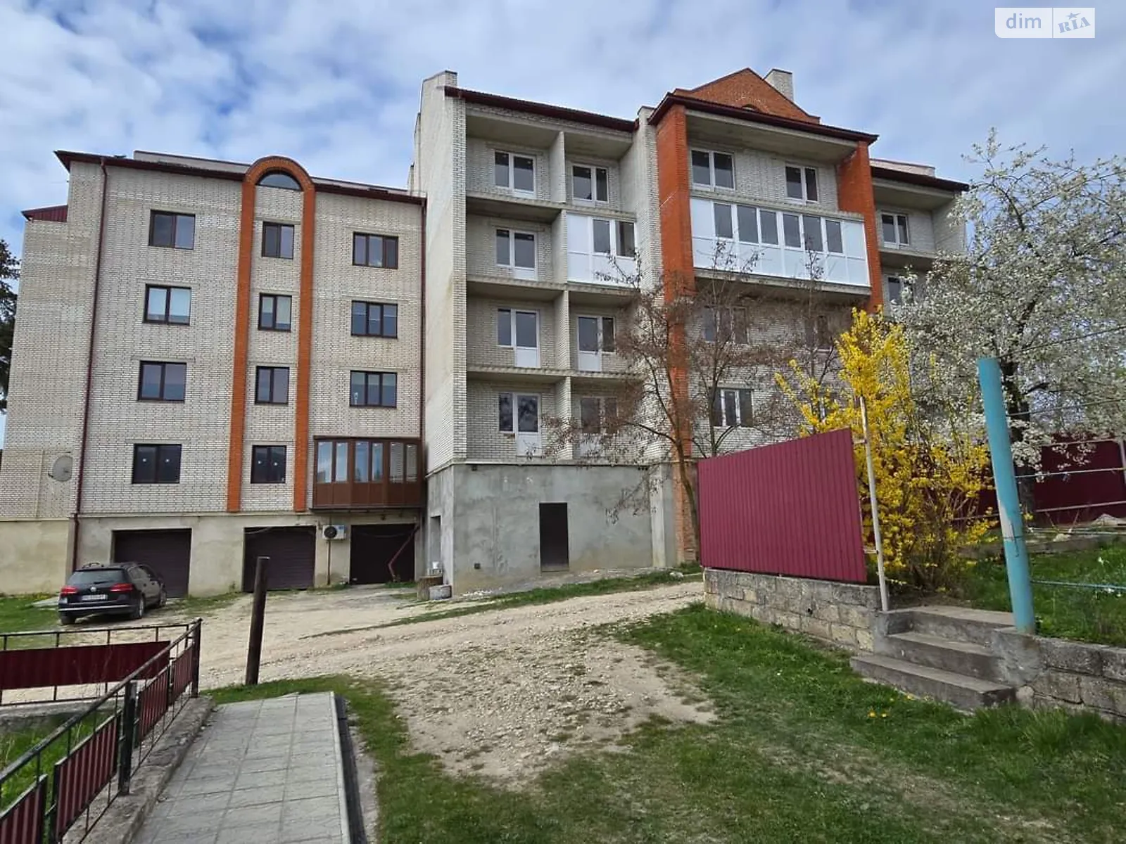 Продается 2-комнатная квартира 70 кв. м в Збараже, цена: 21000 $ - фото 1